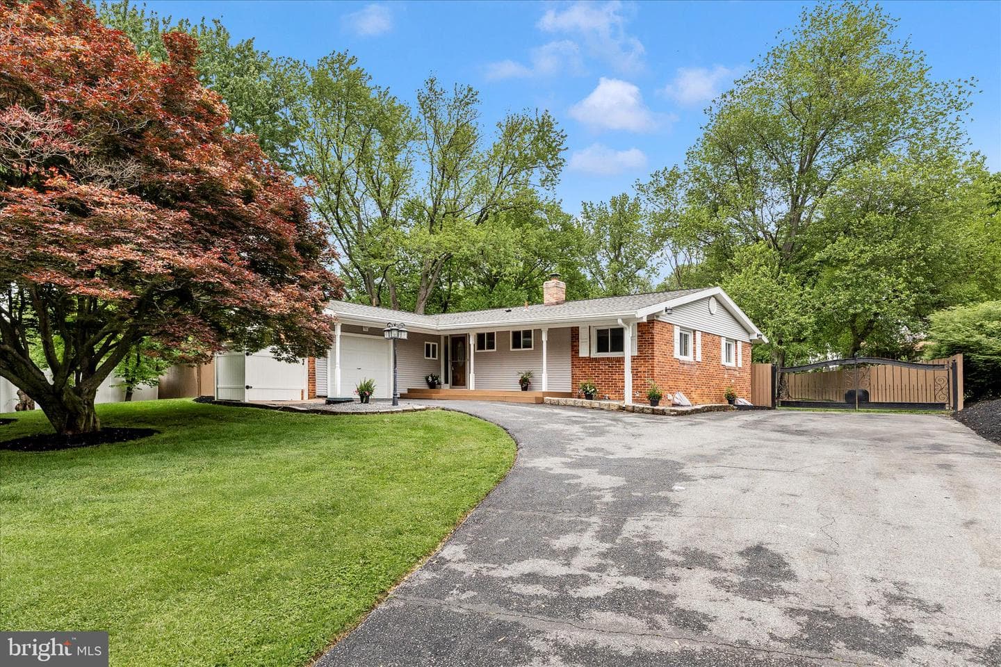 12117 Sunnyview Drive, Germantown