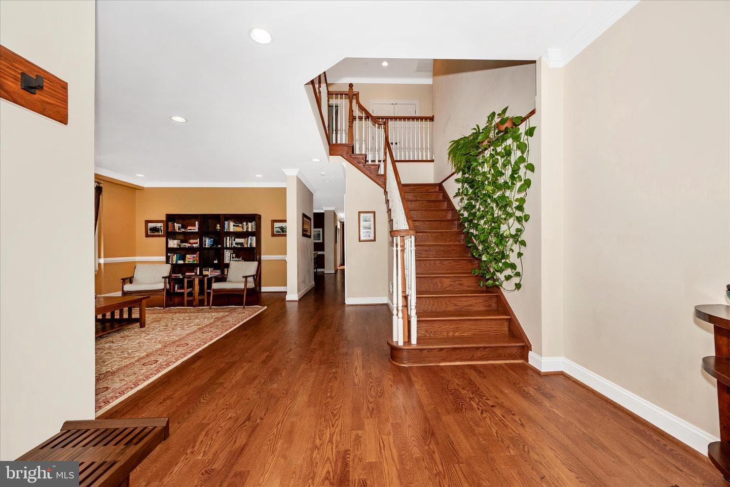 10502 Parkwood Drive photo 4