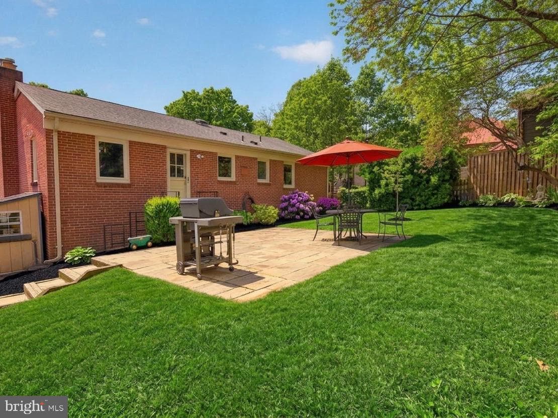 5505 Mckinley Street photo 27