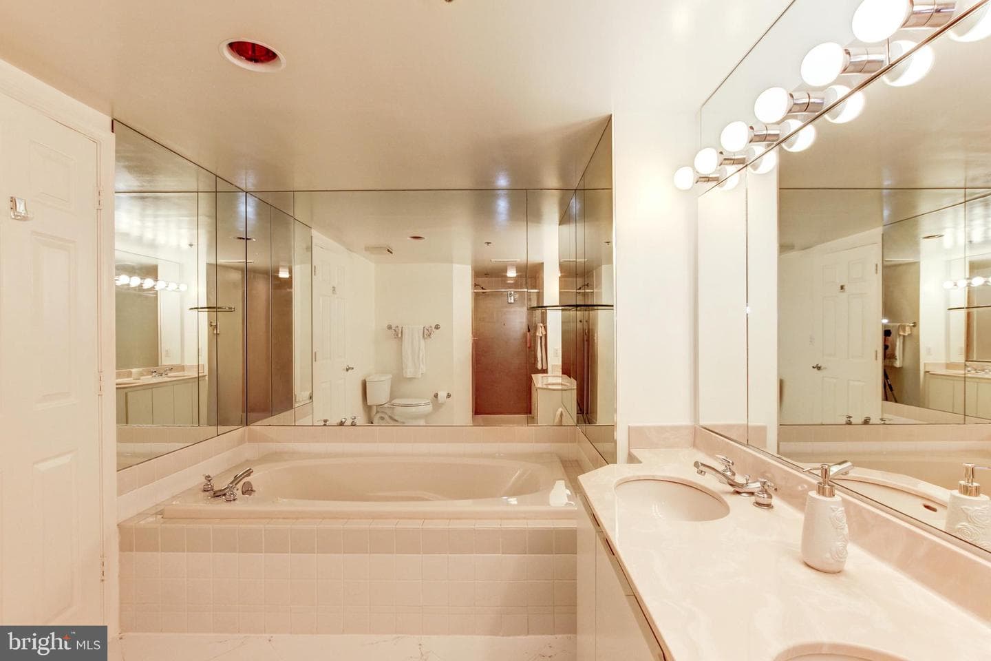 5809 Nicholson Lane #1116 photo 25