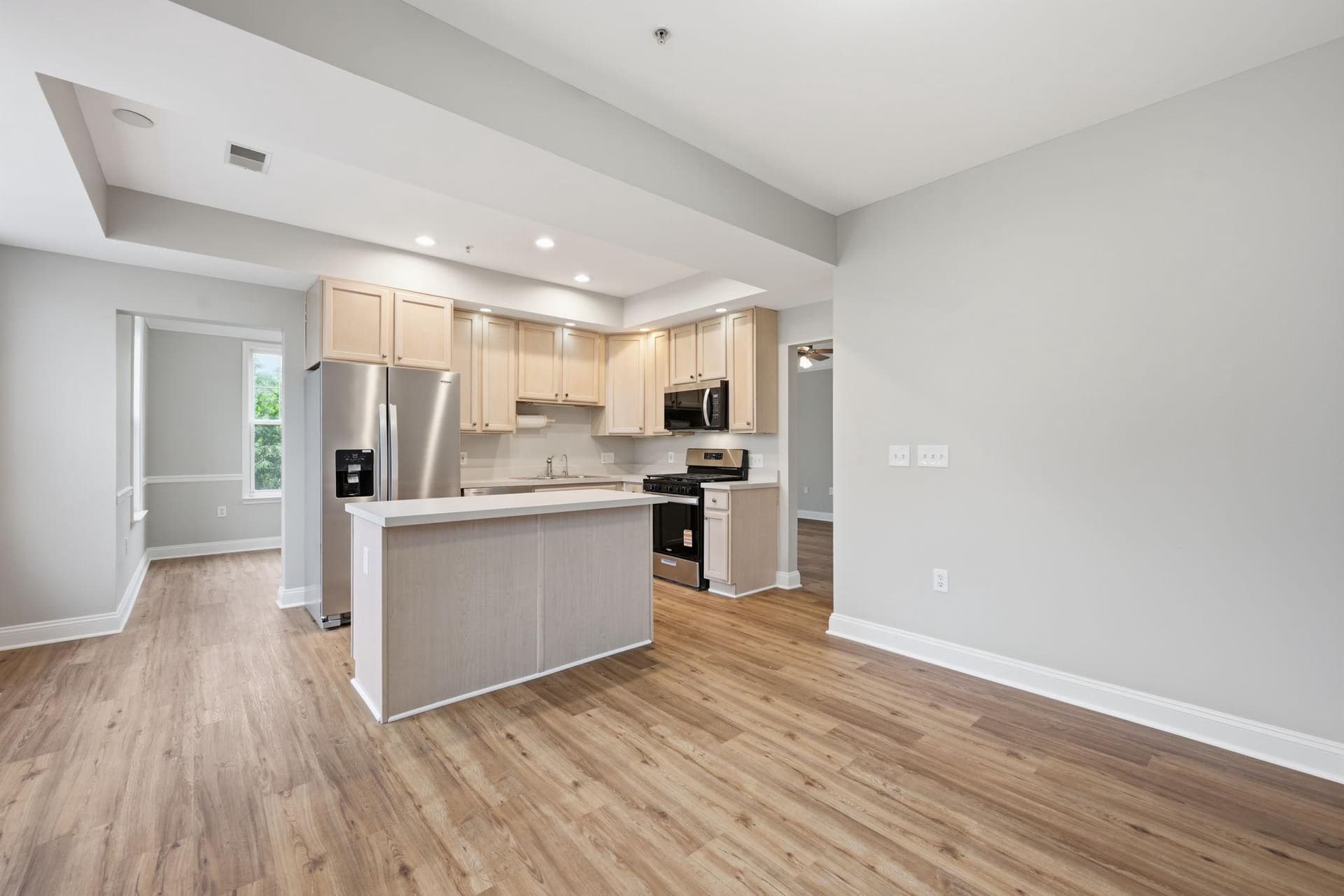 502 King Farm #206 photo 11