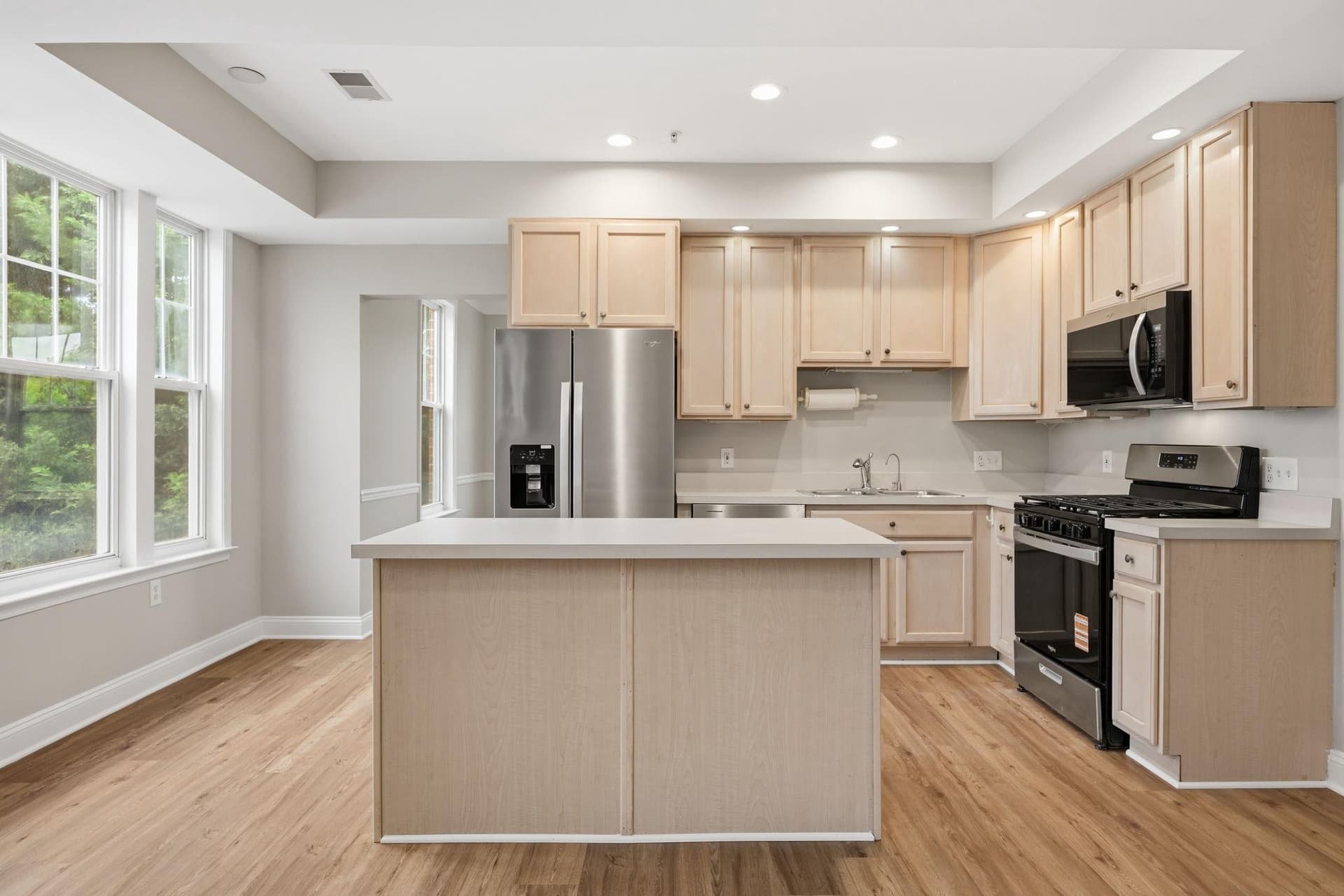 502 King Farm #206 photo 12