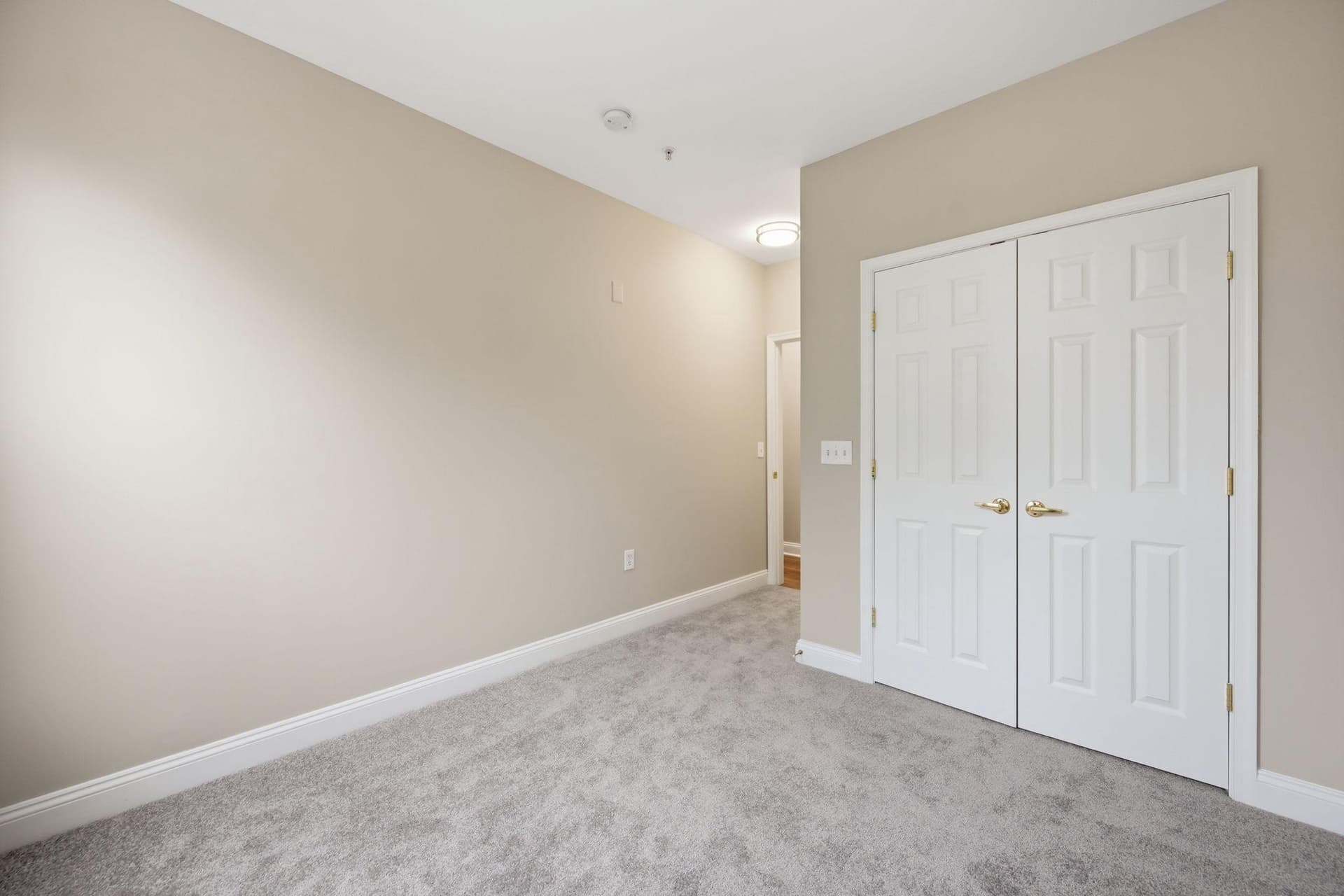 502 King Farm #206 photo 23