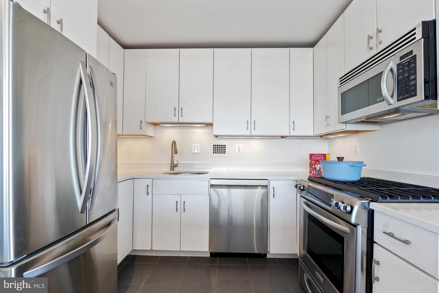 5500 Friendship Blvd # 2017N photo 19