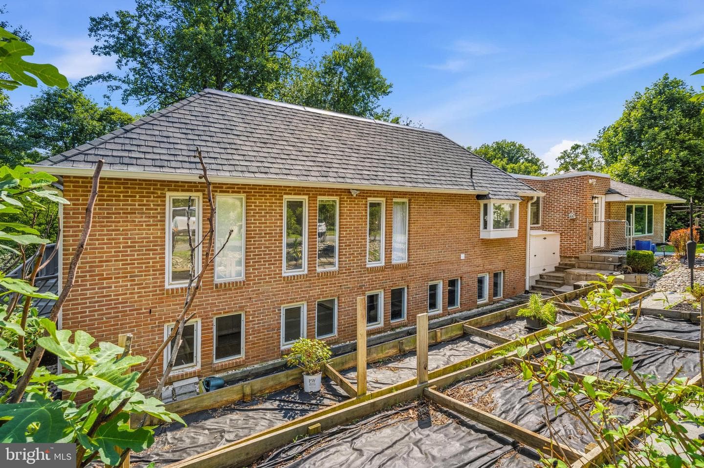 9416 Holbrook Lane photo 45