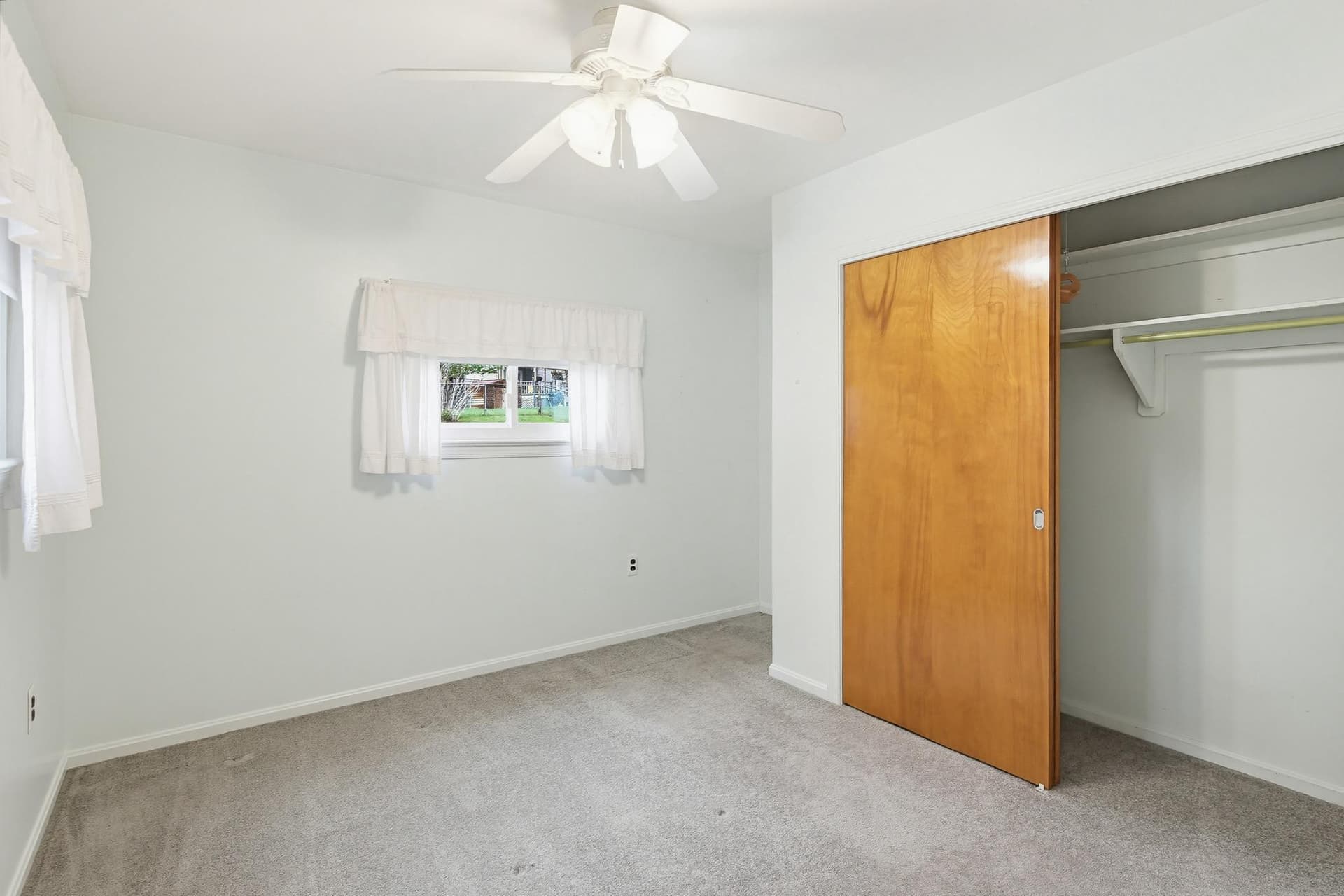 12007 Saint Dunston Lane photo 13