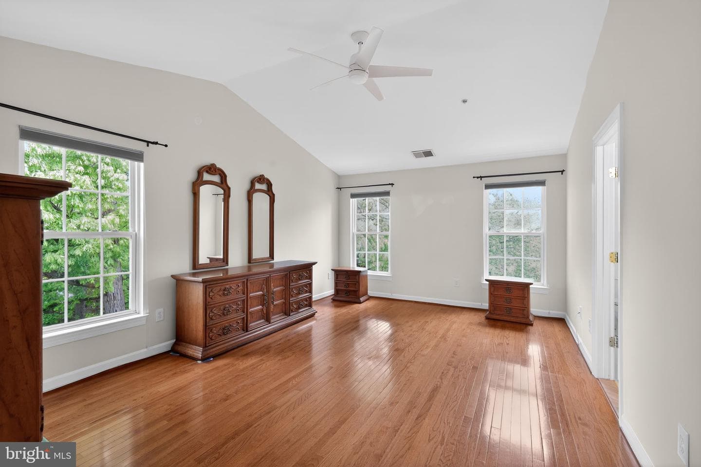 2015 Wheaton Haven Court W photo 12