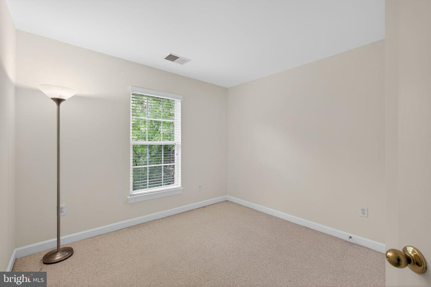 2015 Wheaton Haven Court W photo 18