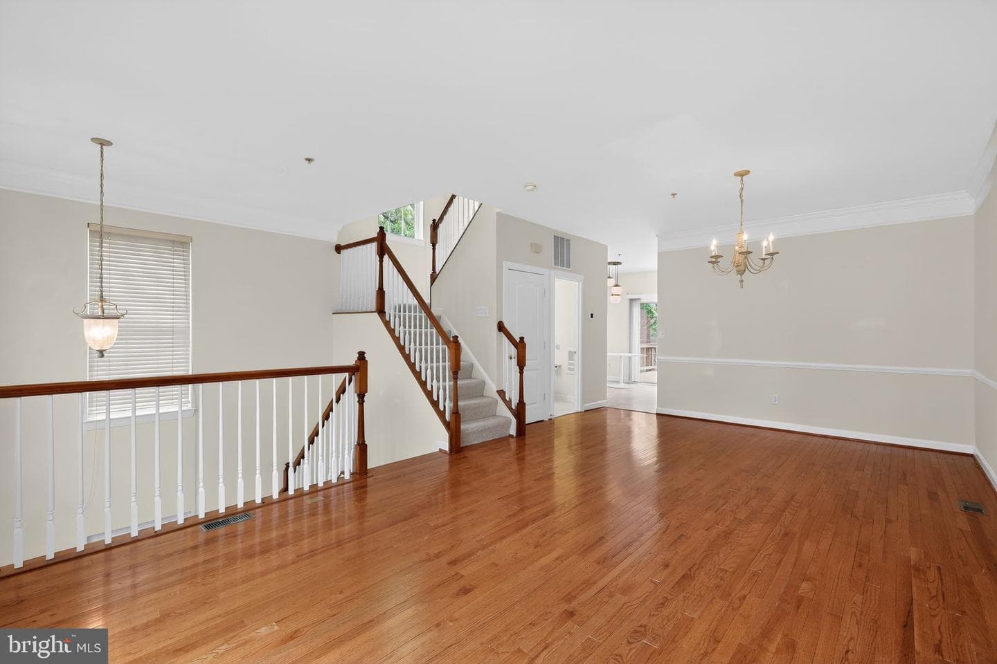 2015 Wheaton Haven Court W photo 3