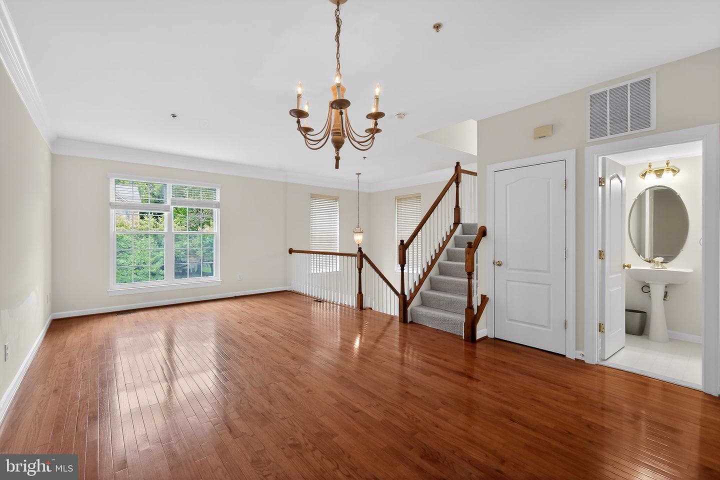 2015 Wheaton Haven Court W photo 5