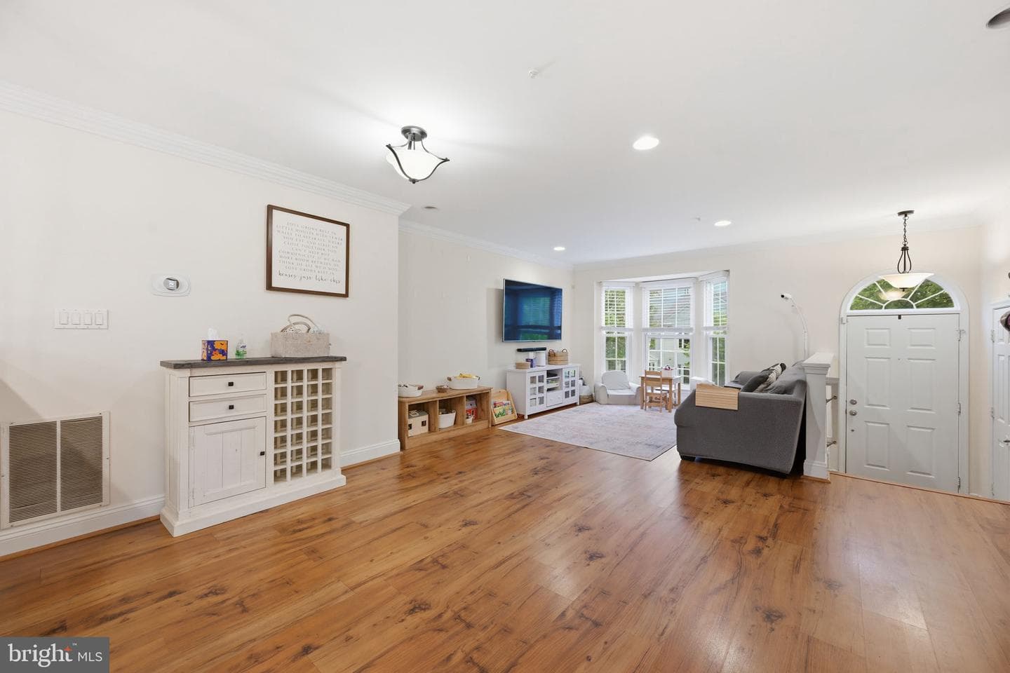 2355 Massanutten Drive photo 3