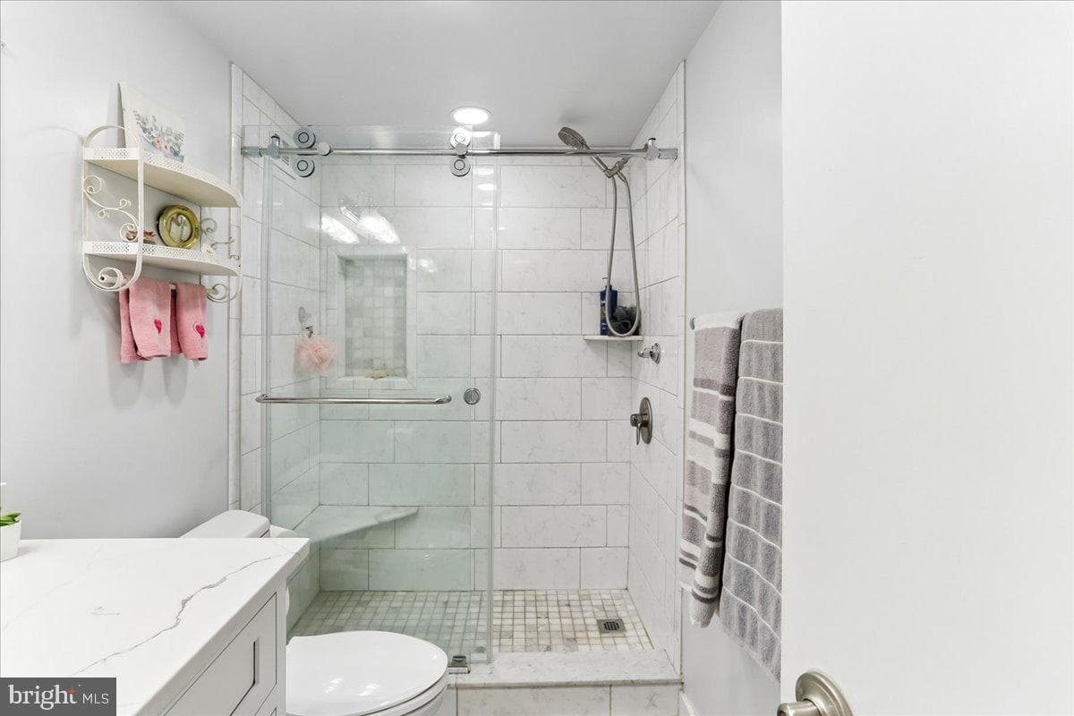 5225 Pooks Hill Road #826n photo 21