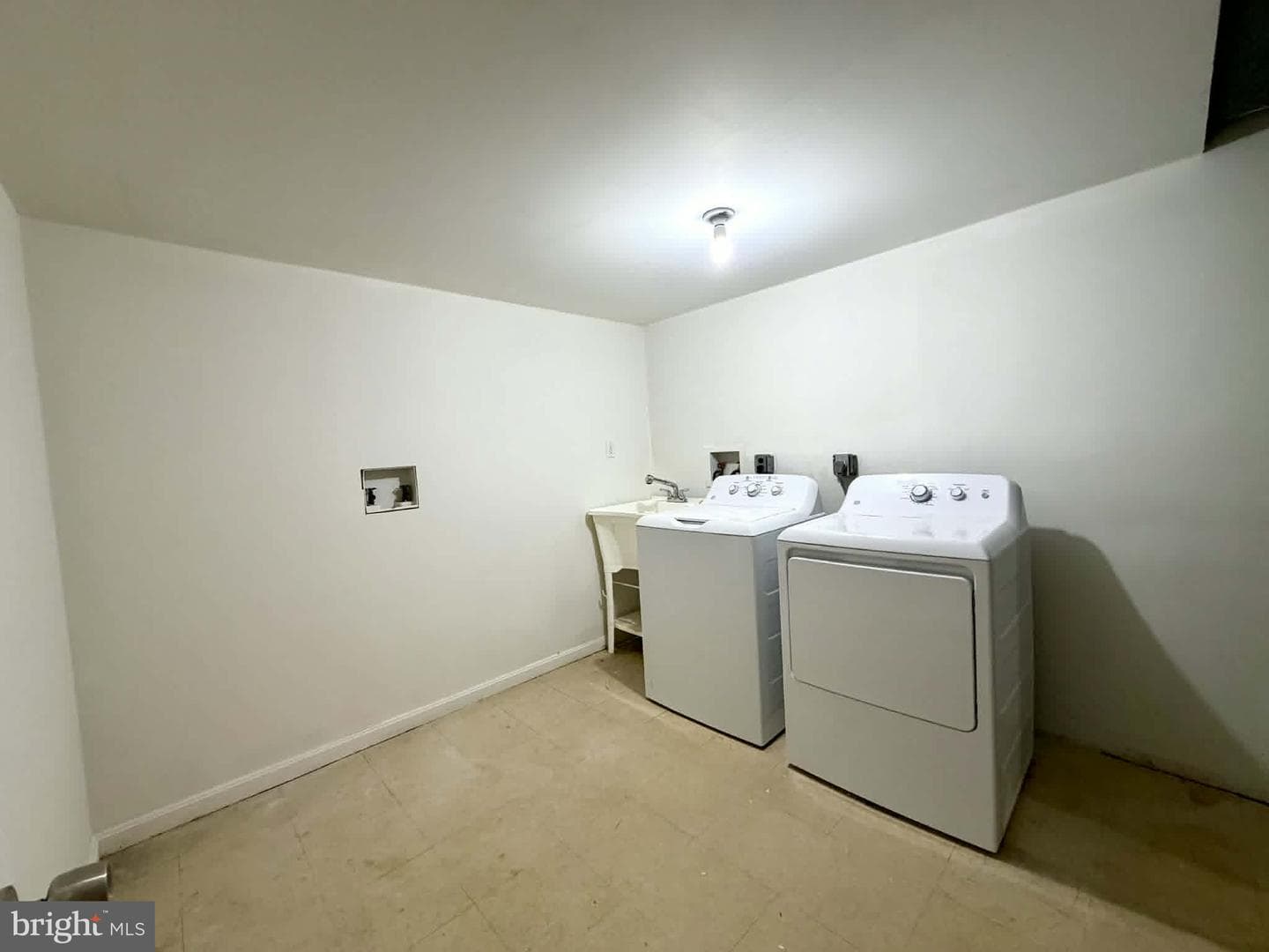 13608 Creekside photo 37