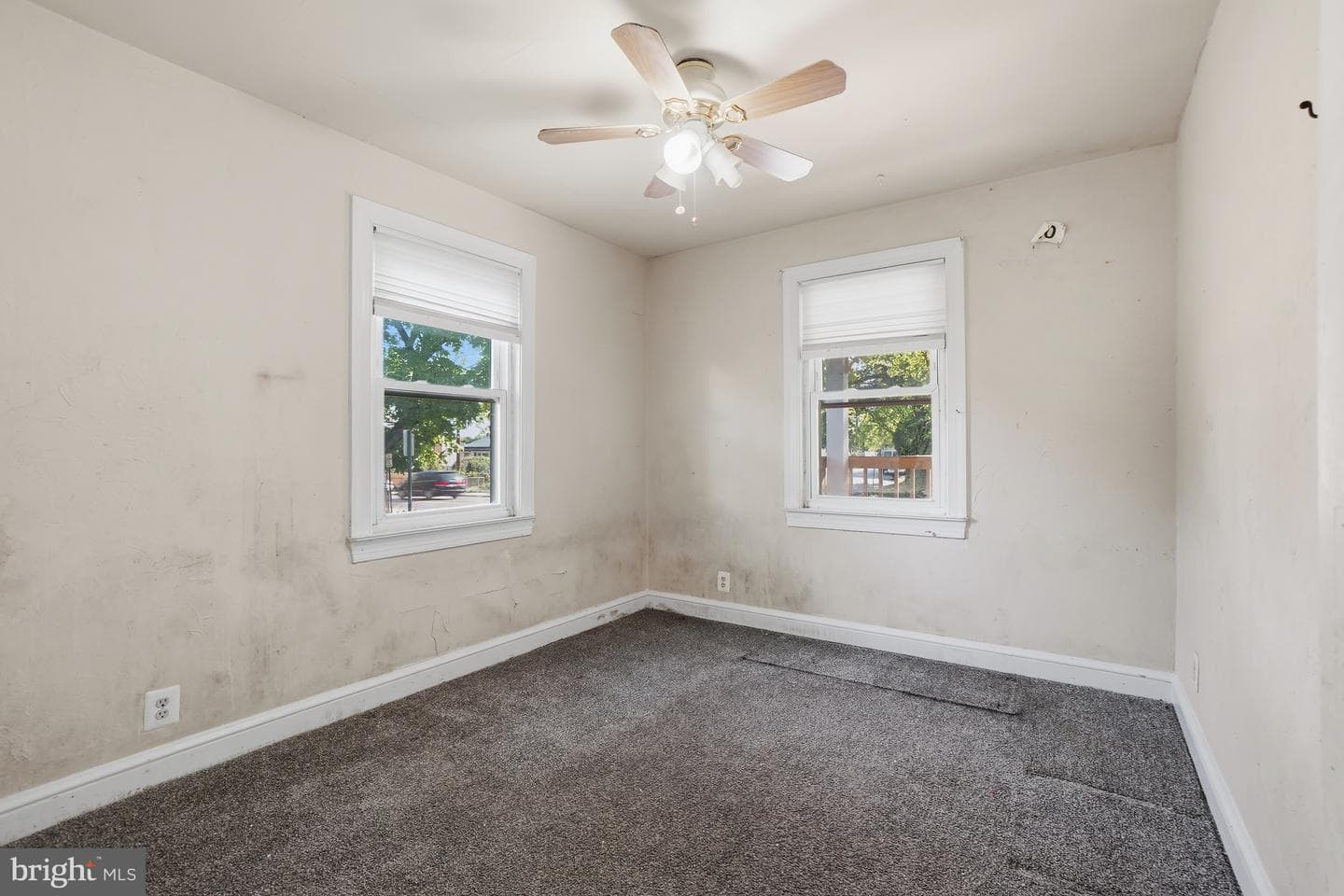 102 N Horners Lane photo 13