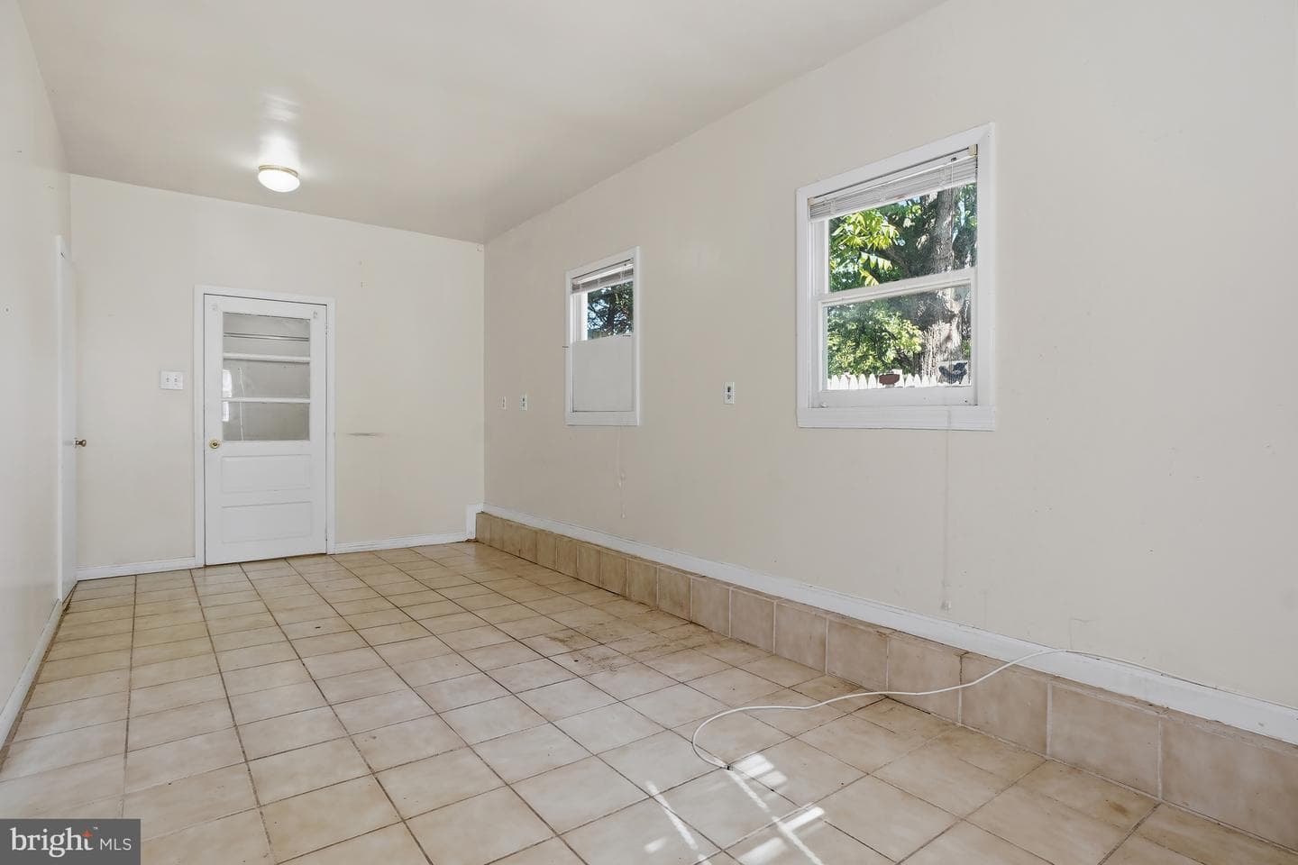 102 N Horners Lane photo 20
