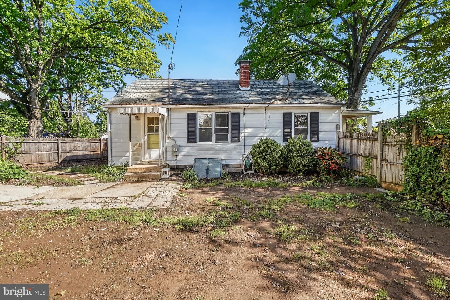 102 N Horners Lane photo 30