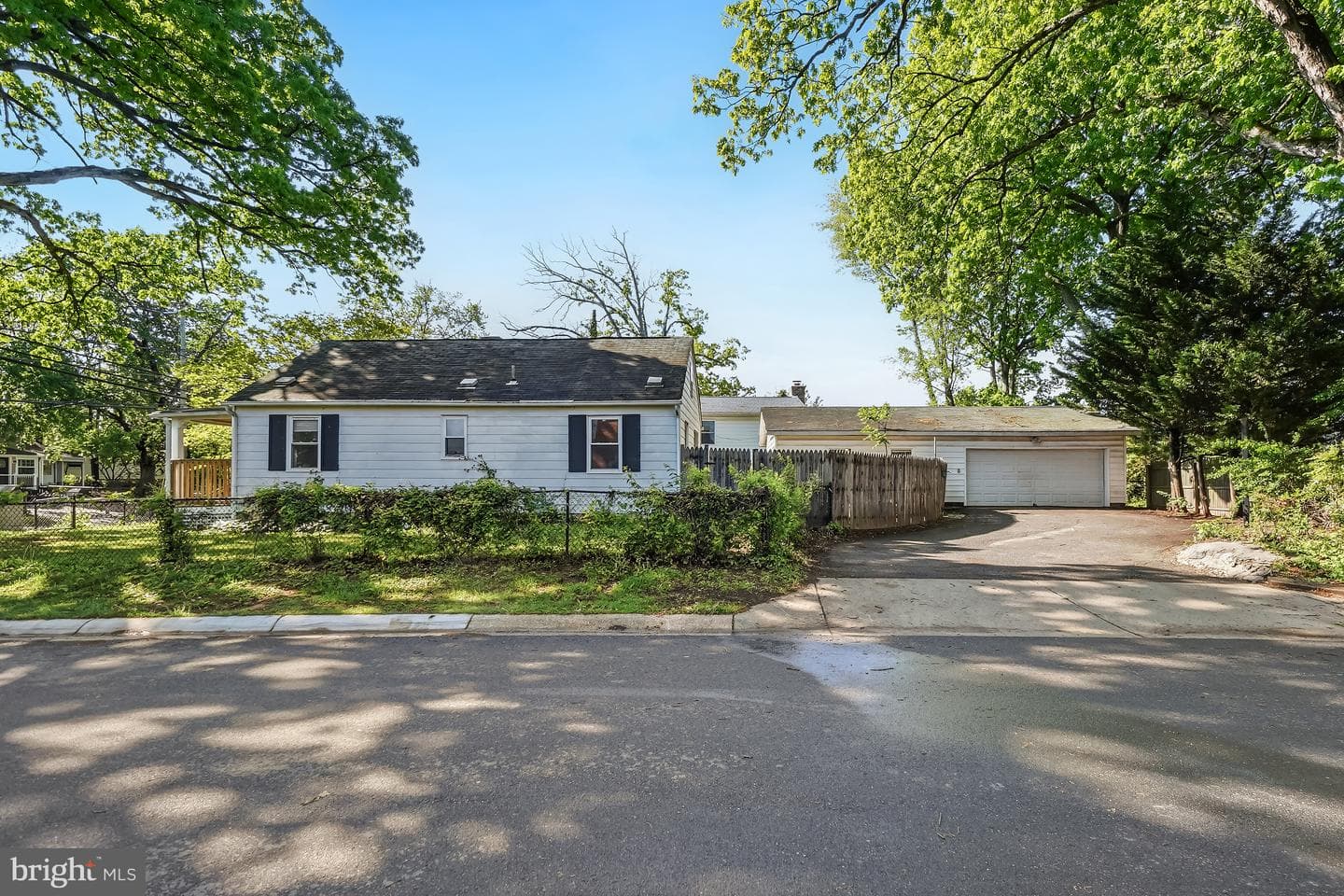 102 N Horners Lane photo 4