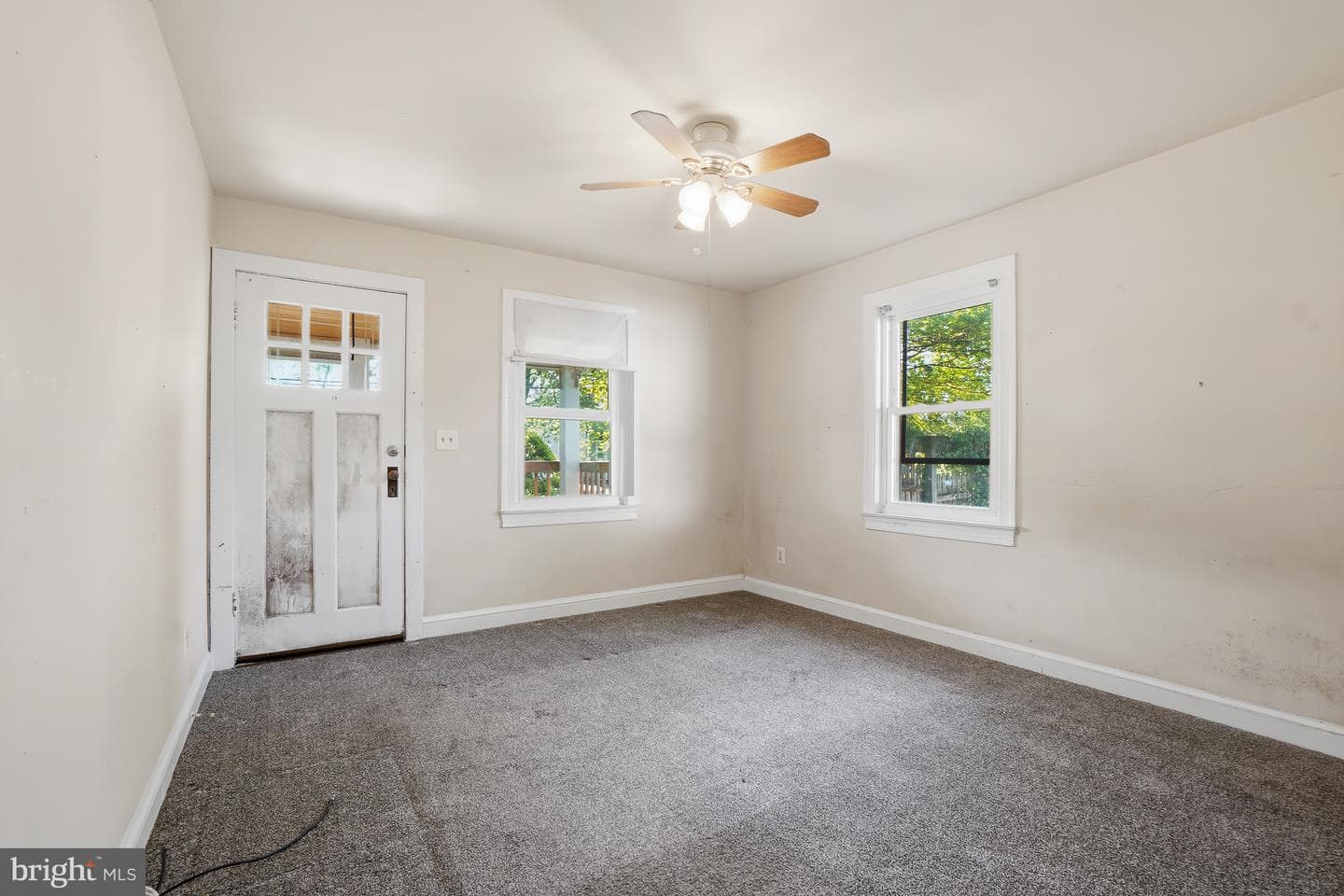 102 N Horners Lane photo 6