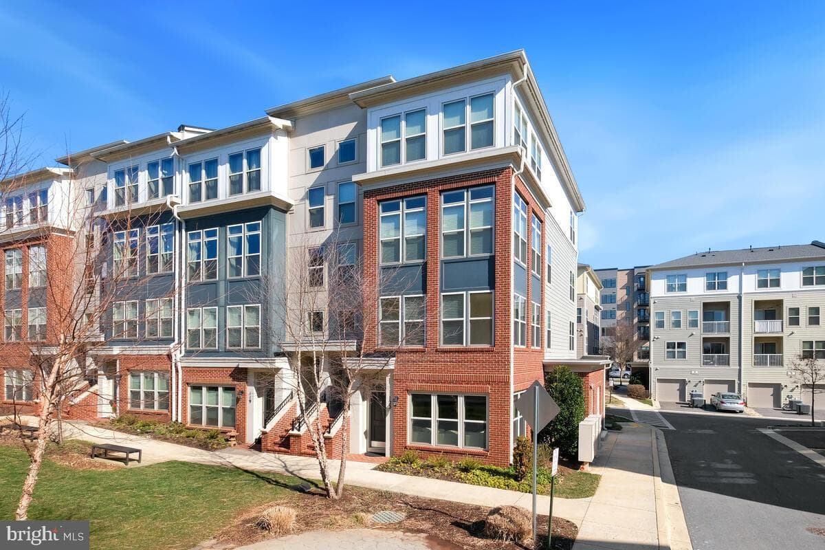 123 Copley Circle #35-A, Gaithersburg