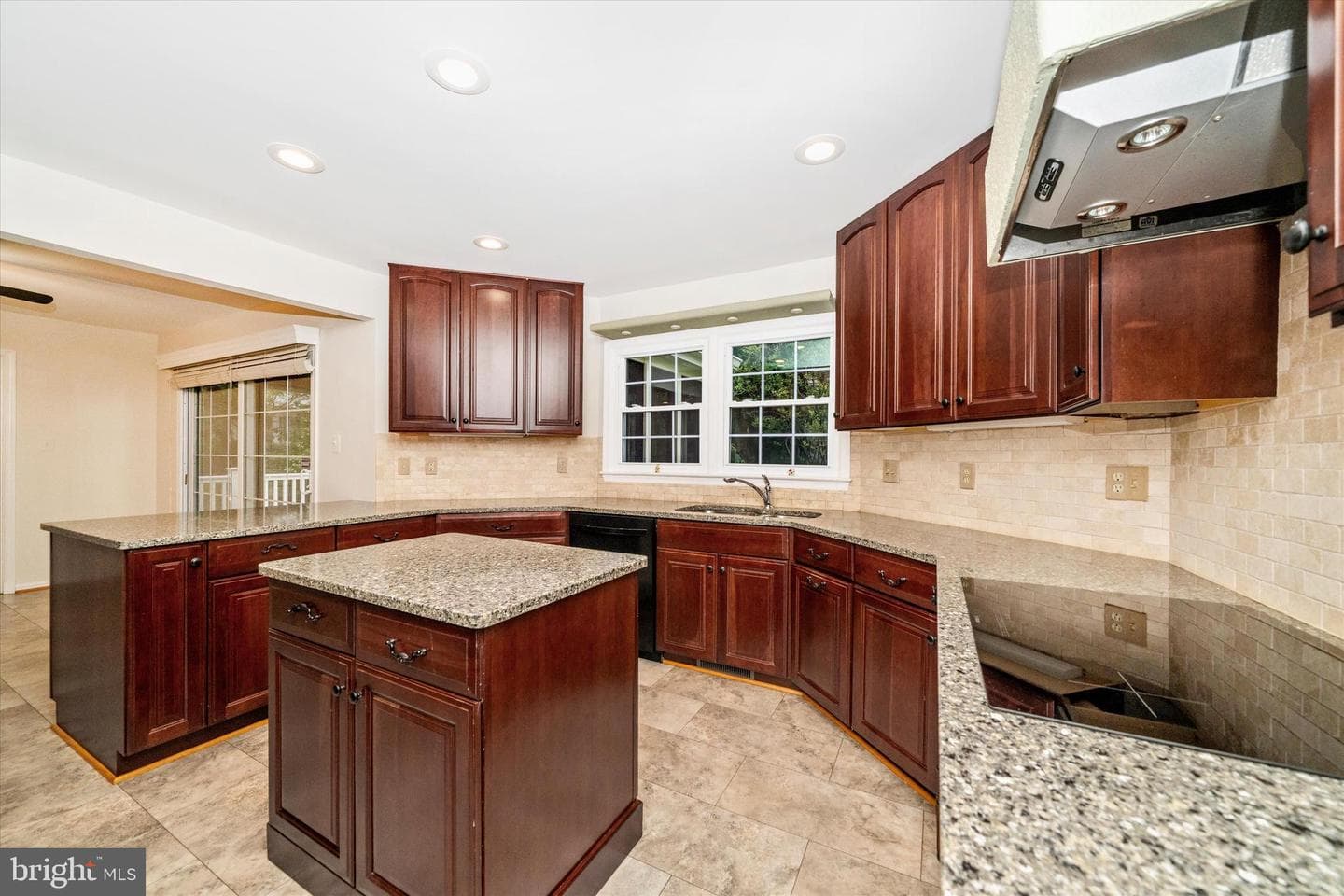 8405 Saint Regis Way photo 15