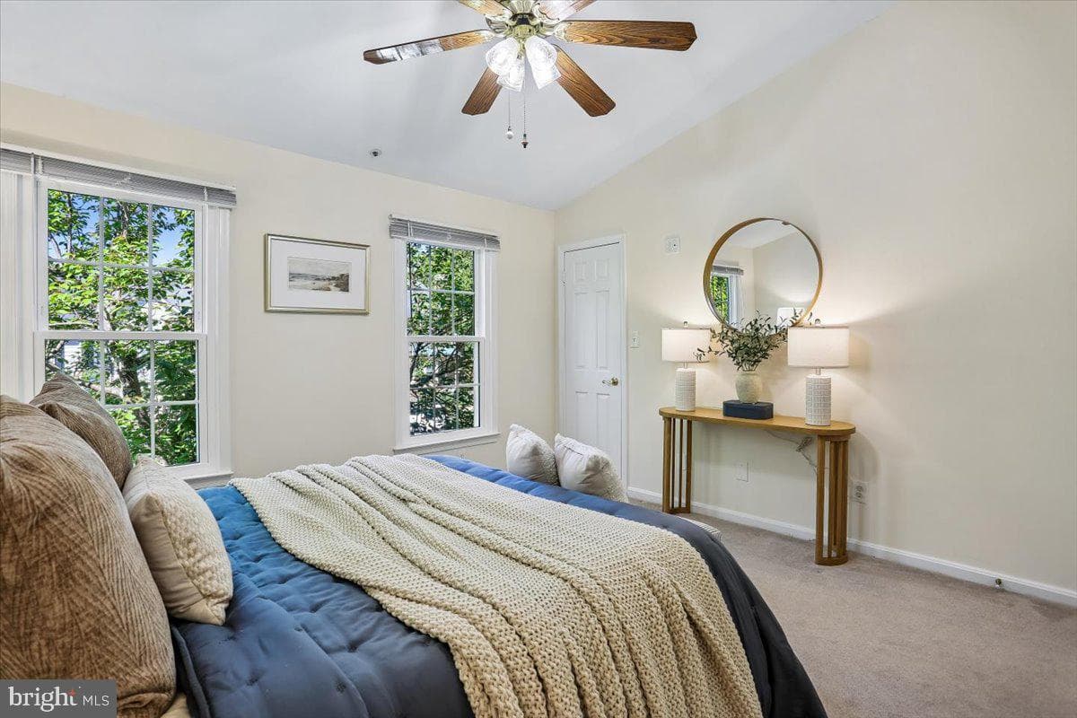 9 Fountain Valley Court photo 16