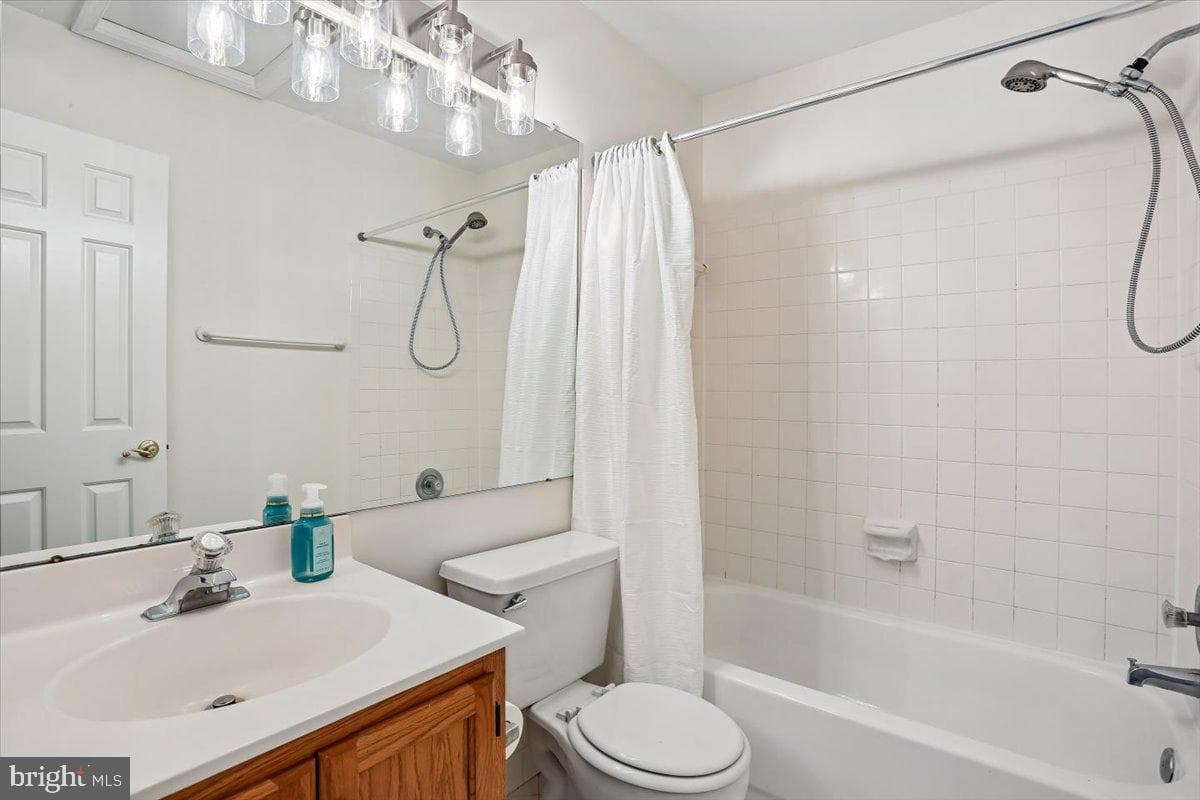 9 Fountain Valley Court photo 23