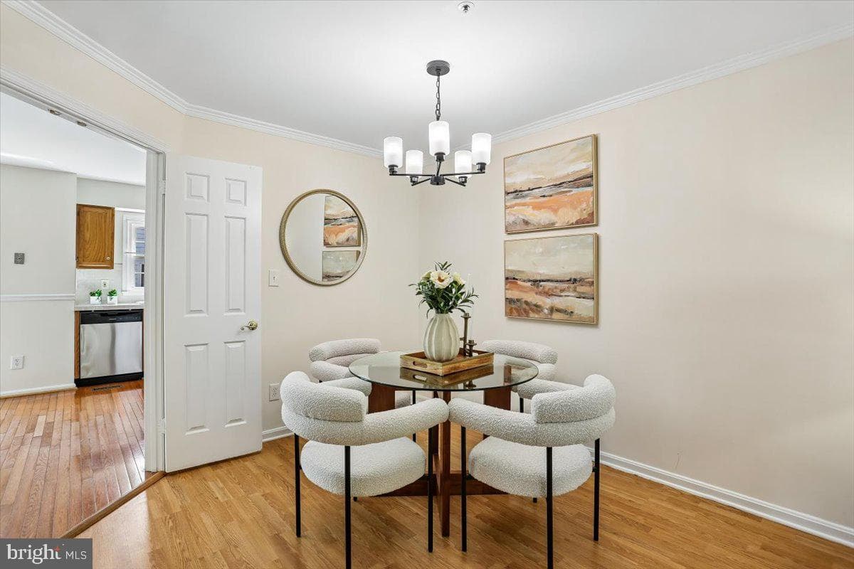 9 Fountain Valley Court photo 7