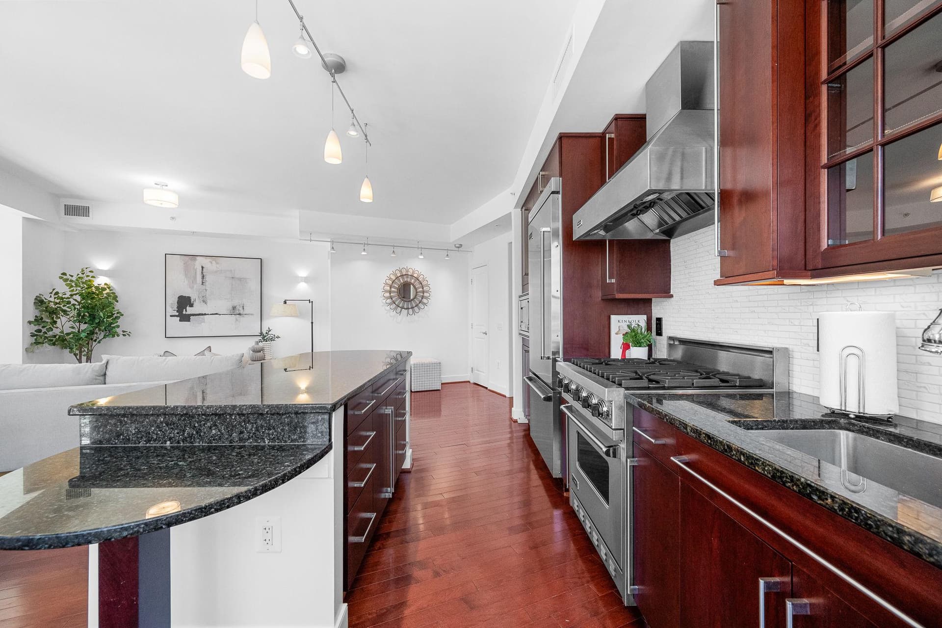 7710 Woodmont Avenue #1011 photo 31