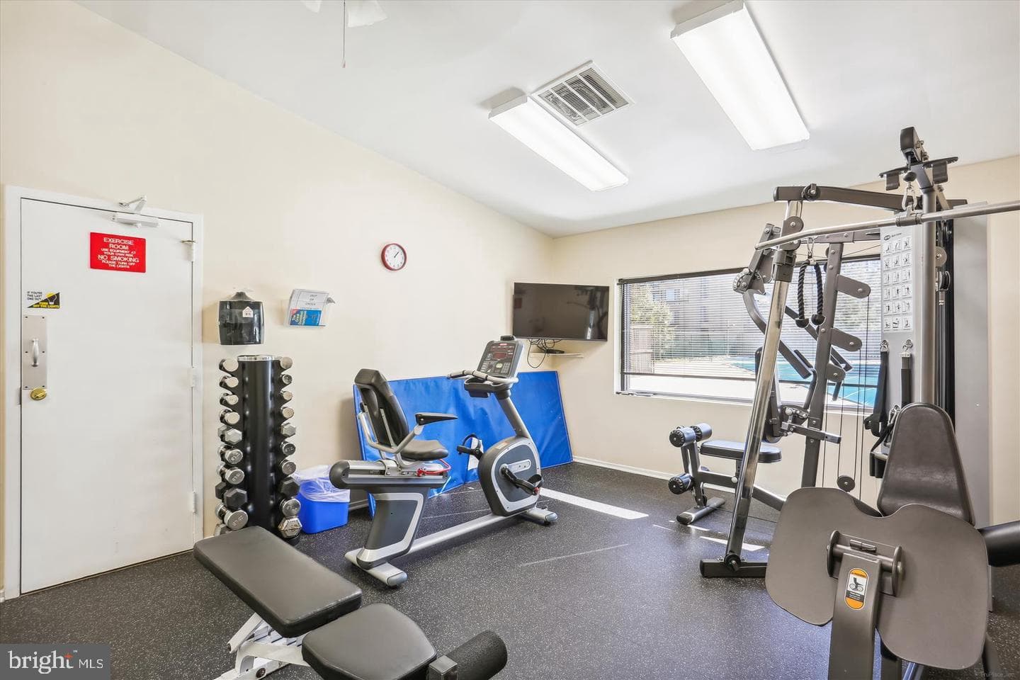 4960 Sentinel Drive #102 photo 36