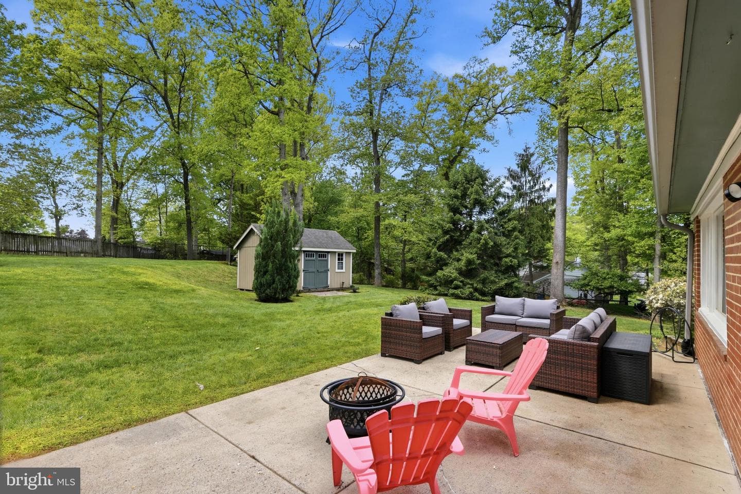 111 Lillian Lane photo 28