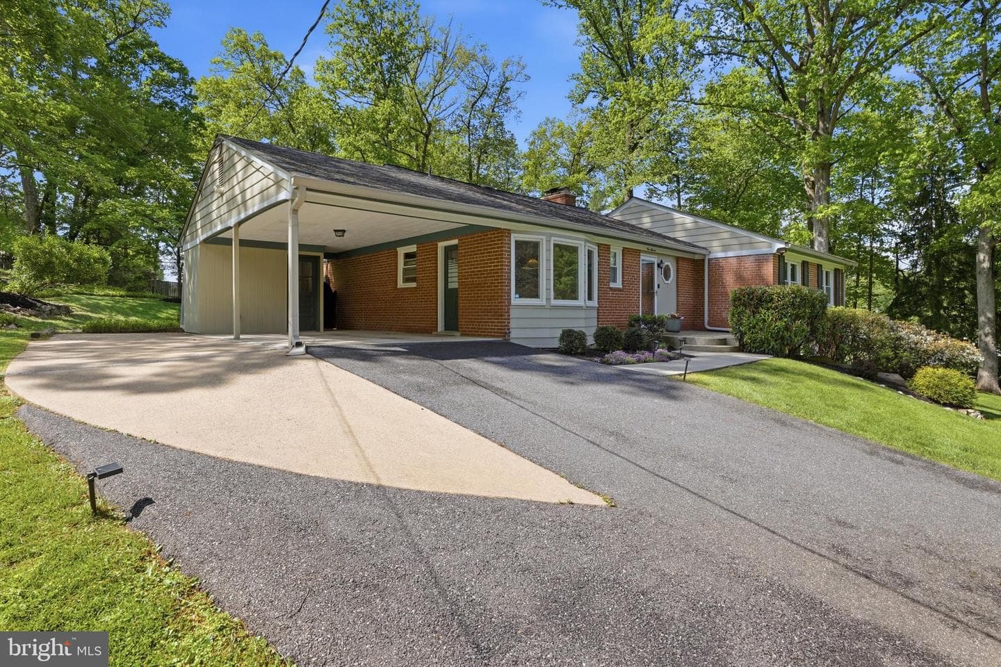 111 Lillian Lane photo 39