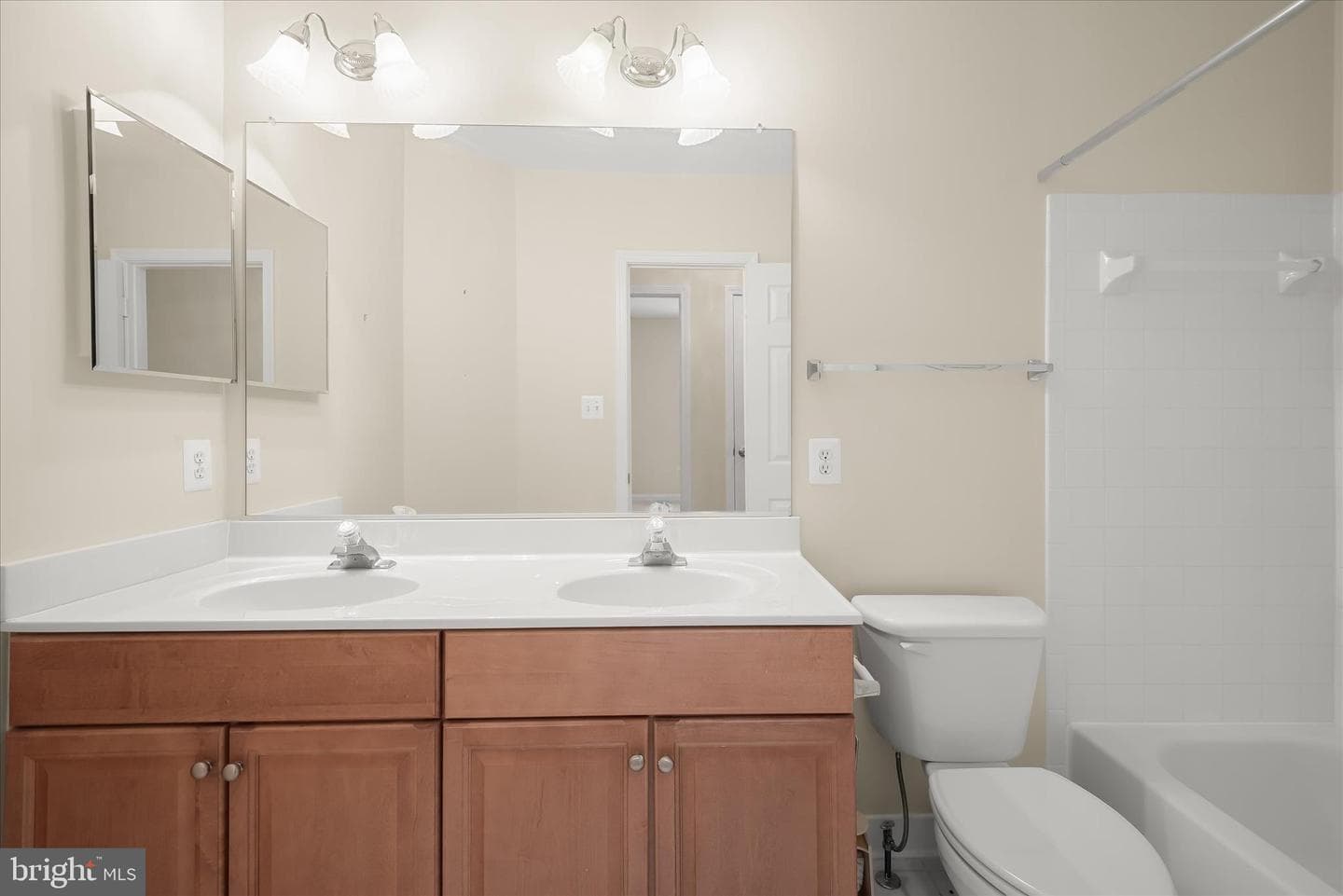 16907 Harbour Town Drive photo 45