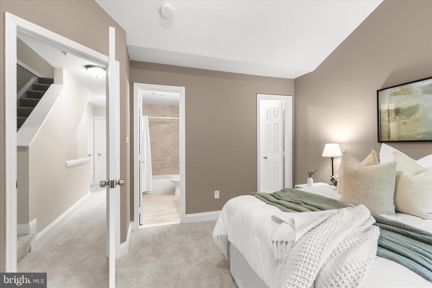 13523 Hamlet Square Court photo 19