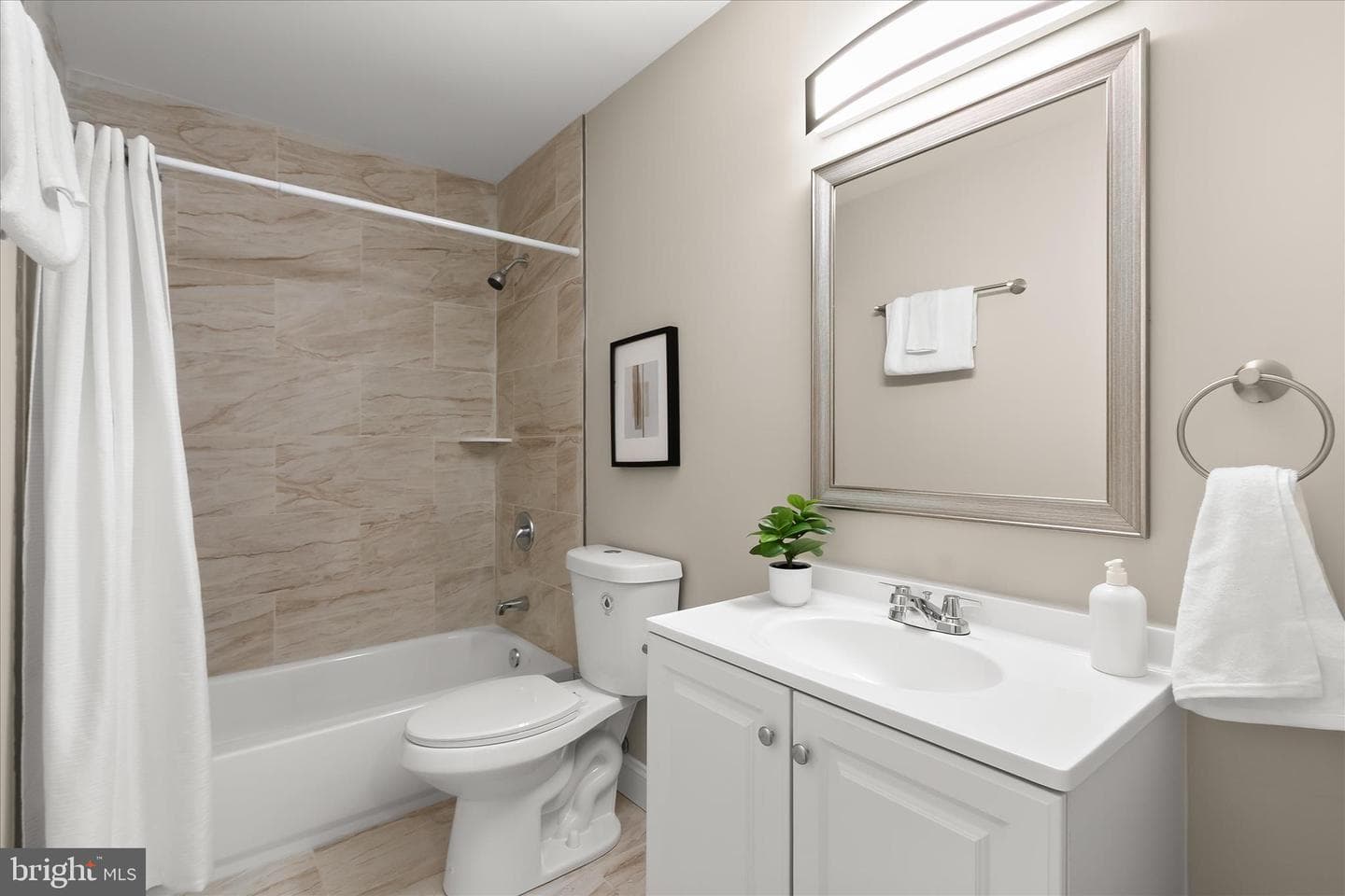 13523 Hamlet Square Court photo 21