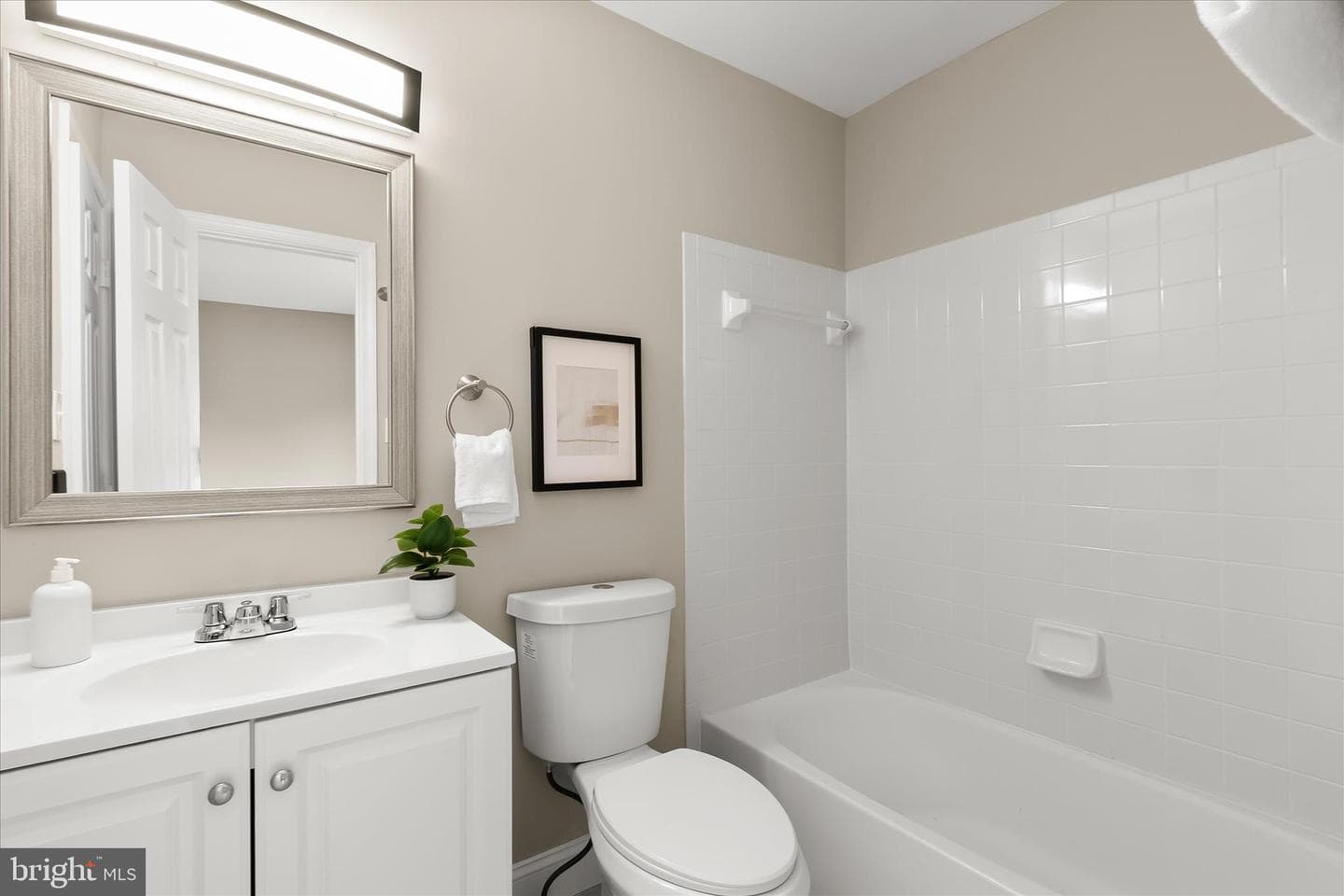 13523 Hamlet Square Court photo 26