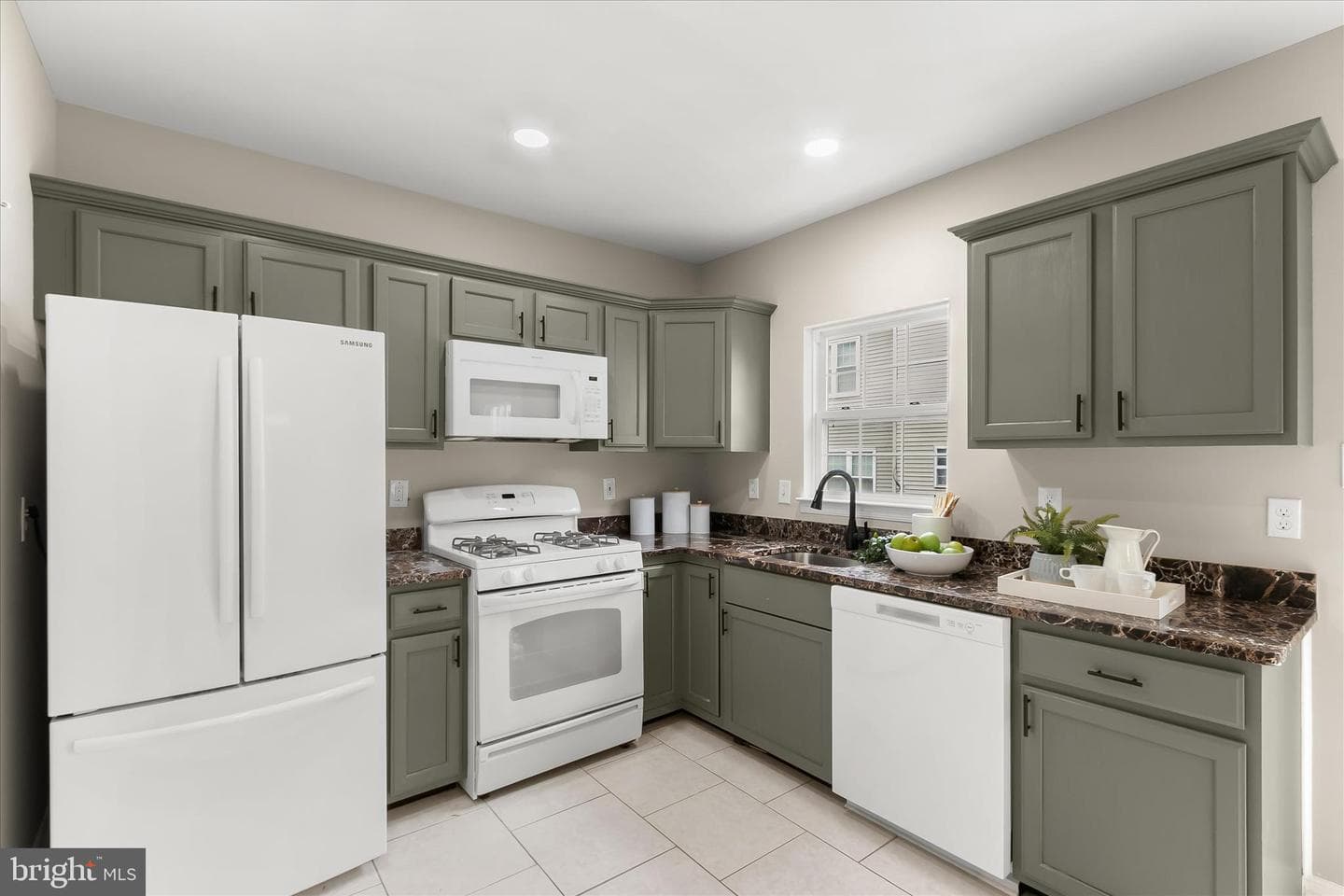 13523 Hamlet Square Court photo 4