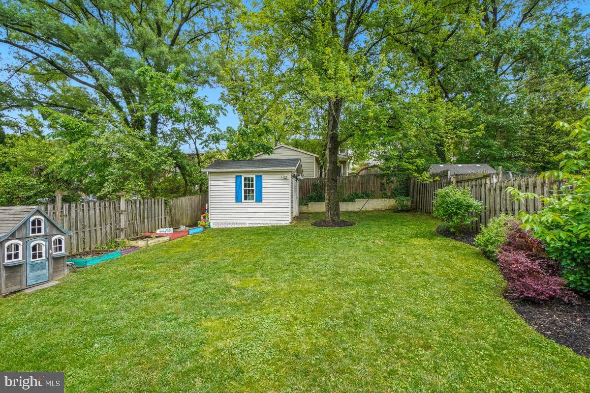 6425 4th Avenue photo 37
