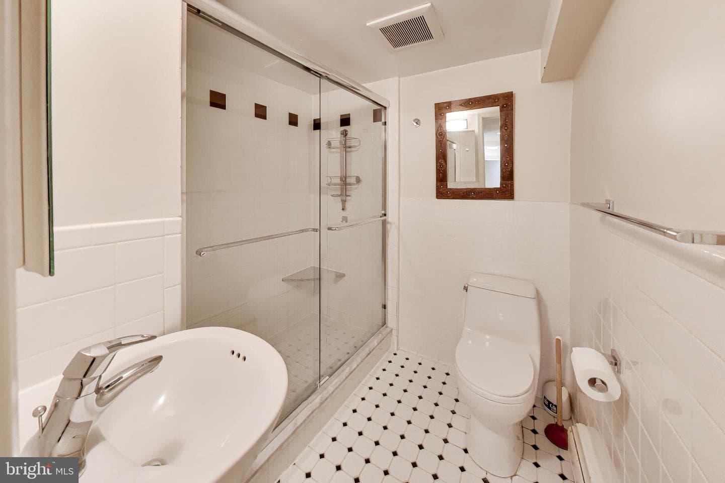 4118 Woodbine Street photo 50