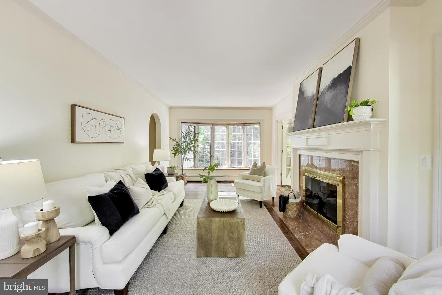 4118 Woodbine Street photo 9