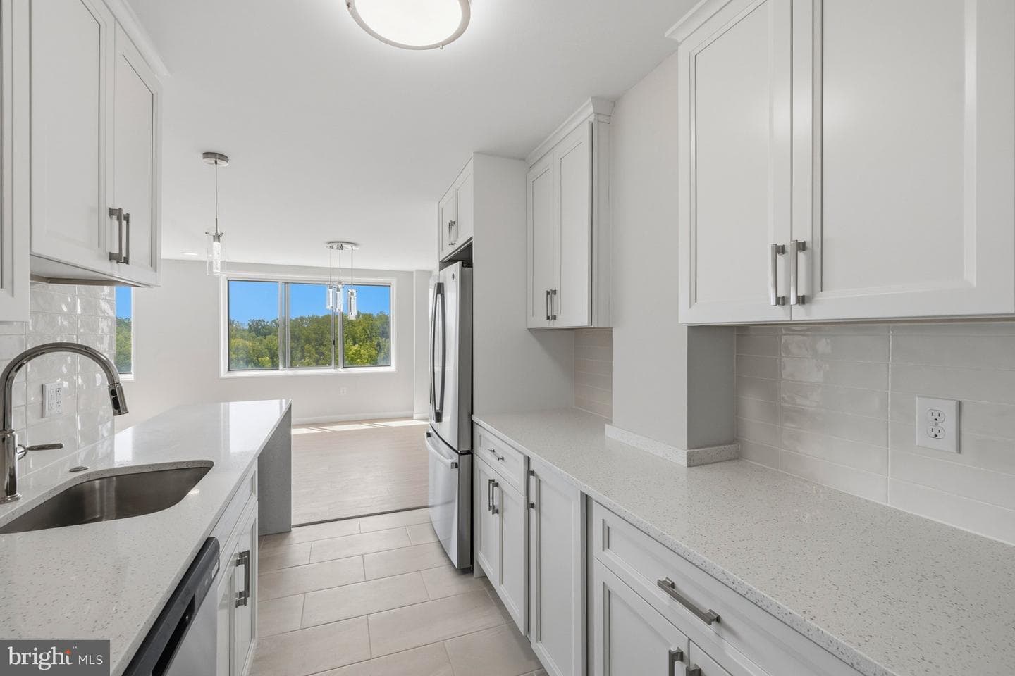 10201 Grosvenor Place #1626 photo 7
