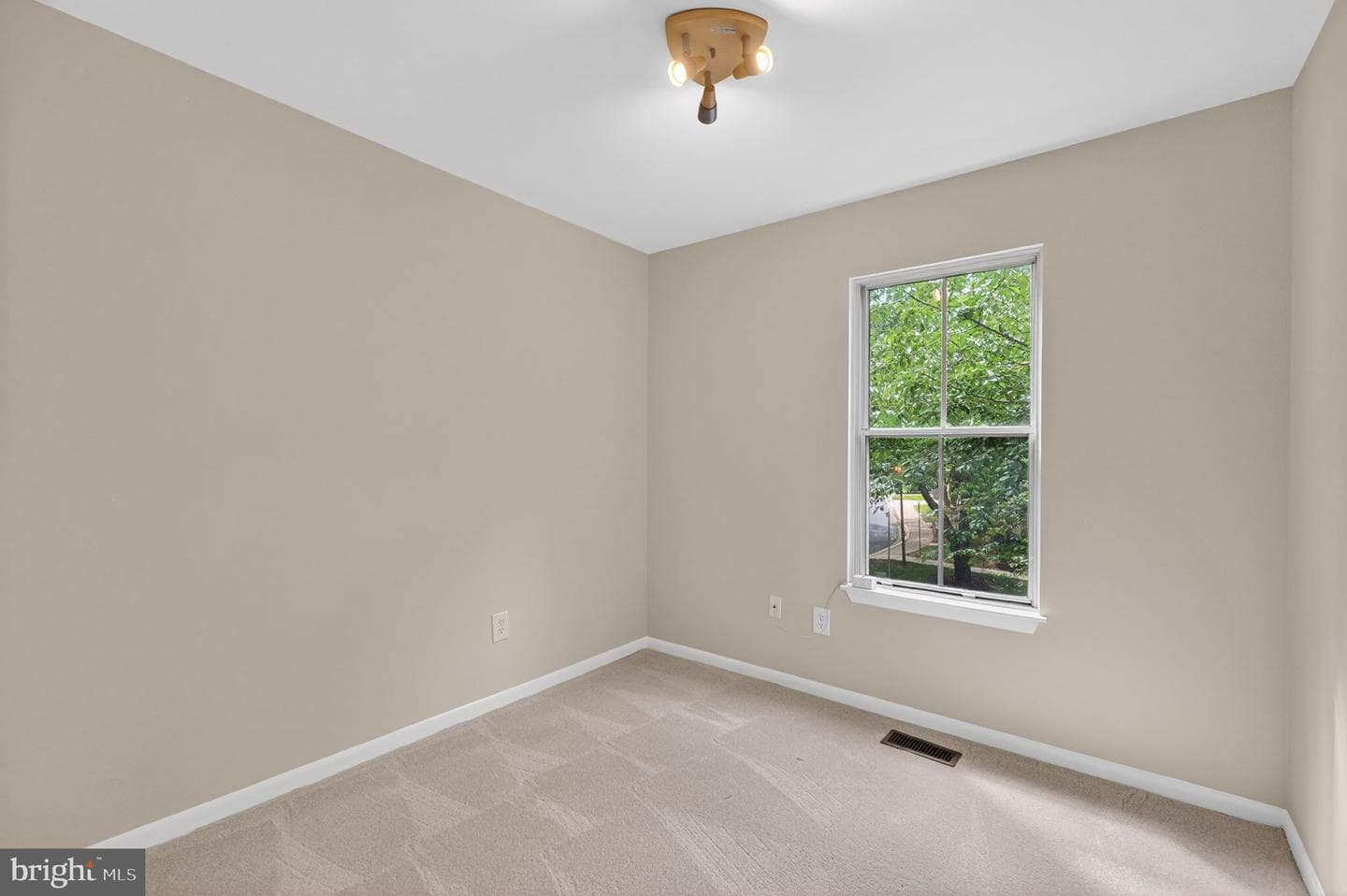 20202 Waterside Drive photo 17