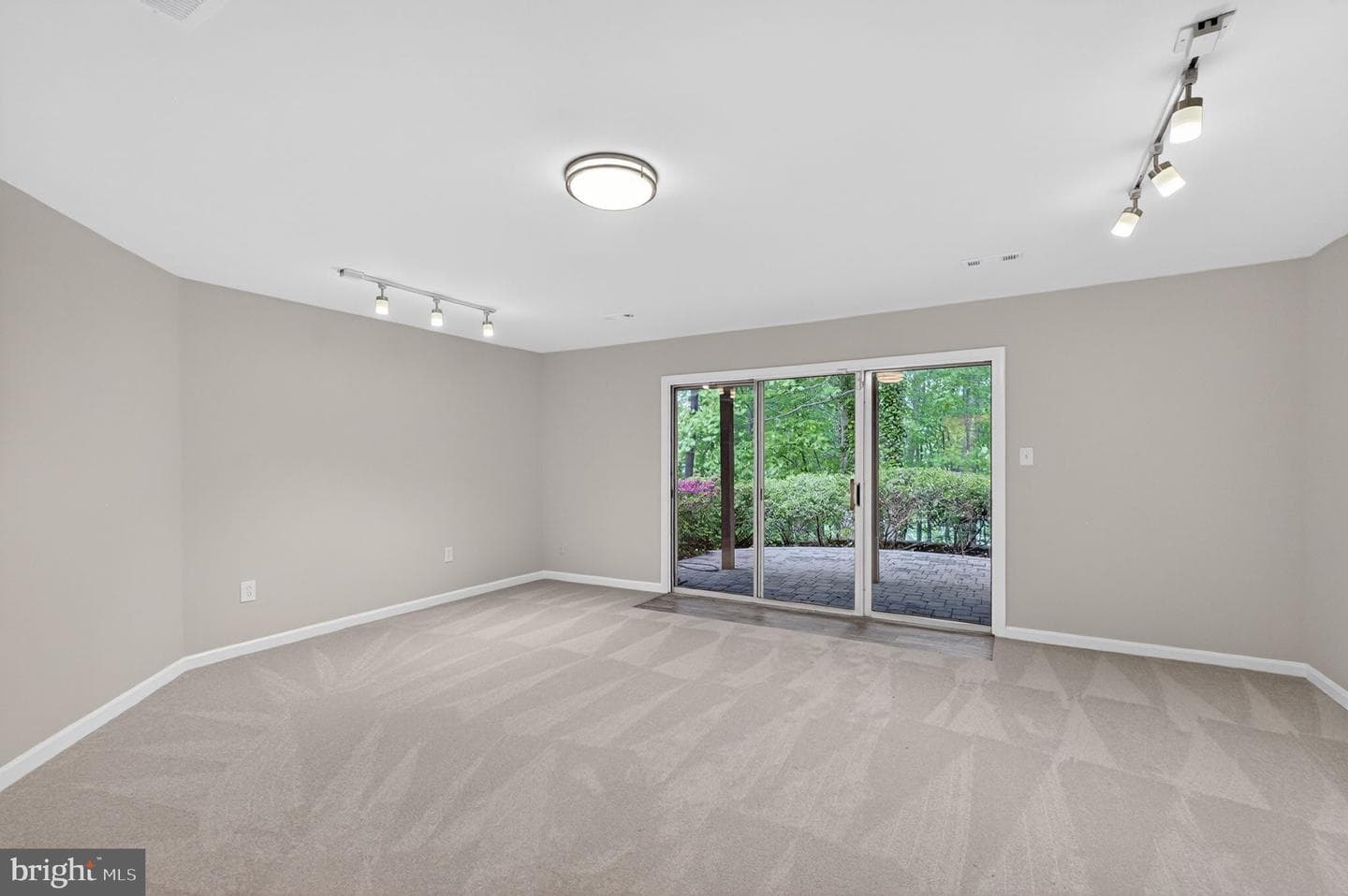 20202 Waterside Drive photo 21