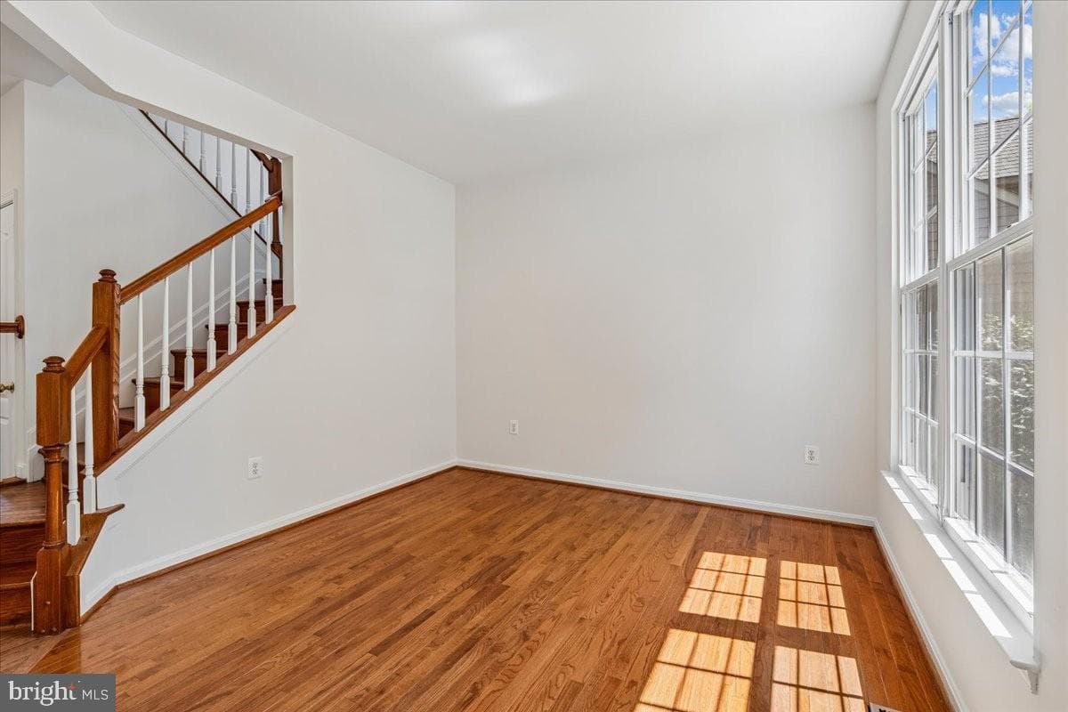 2105 Walking Crest Court photo 2