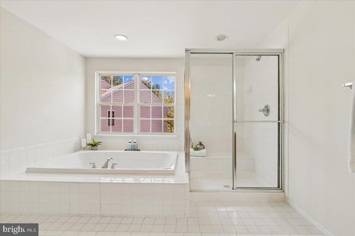 2105 Walking Crest Court photo 40