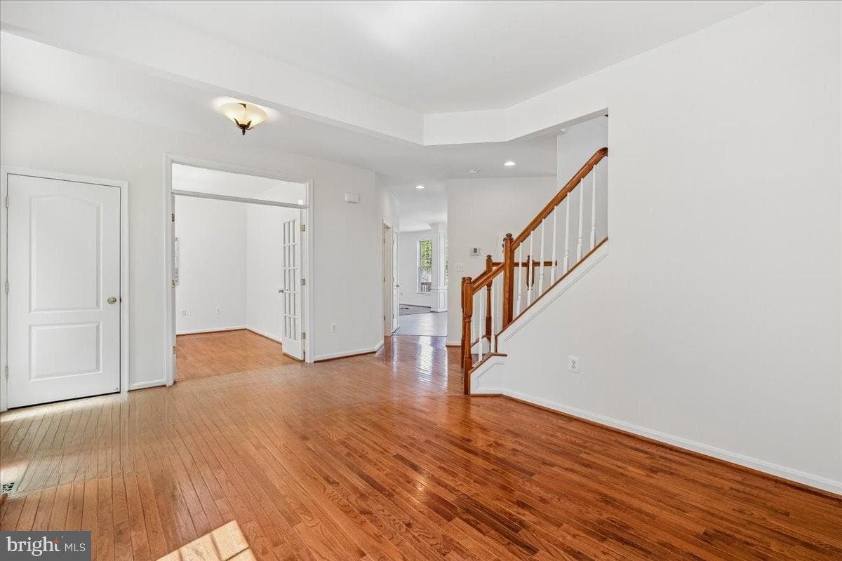 2105 Walking Crest Court photo 6