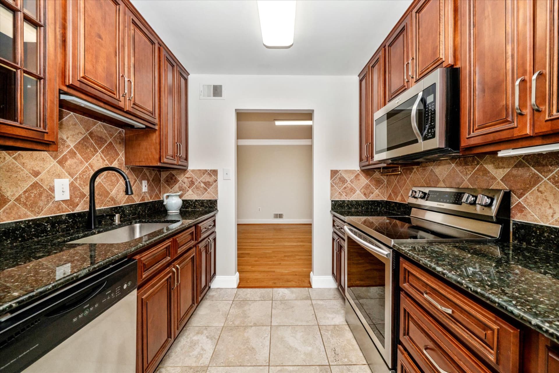 15204 Aylesbury Street photo 7