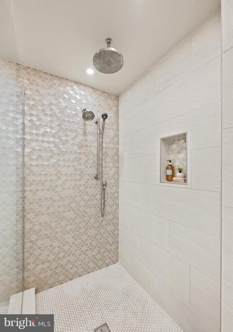 8308 River Falls Drive photo 21