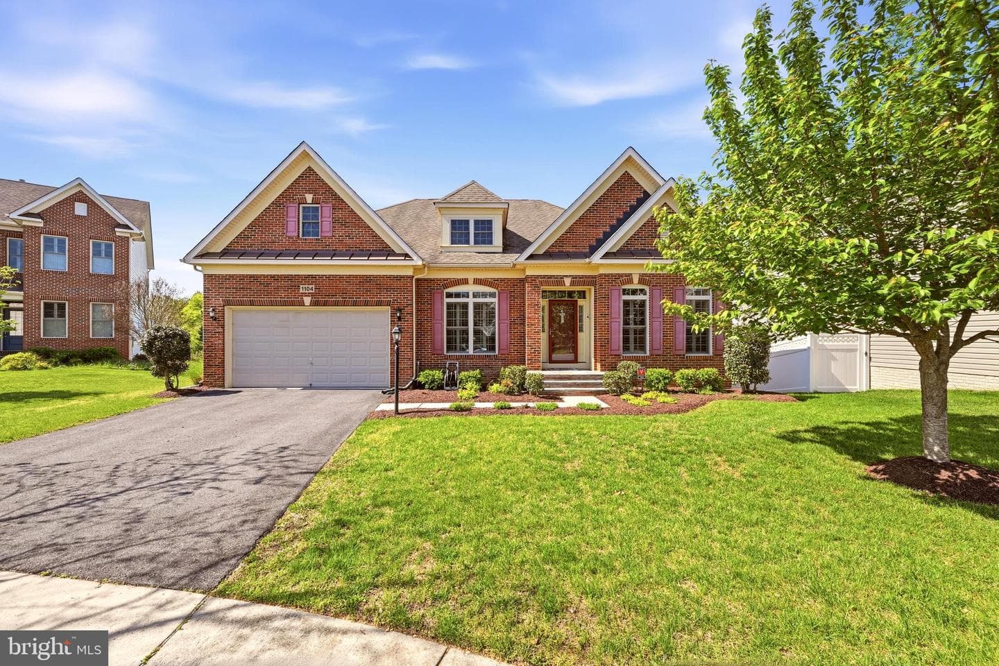 1104 Sweetbay Place photo 2