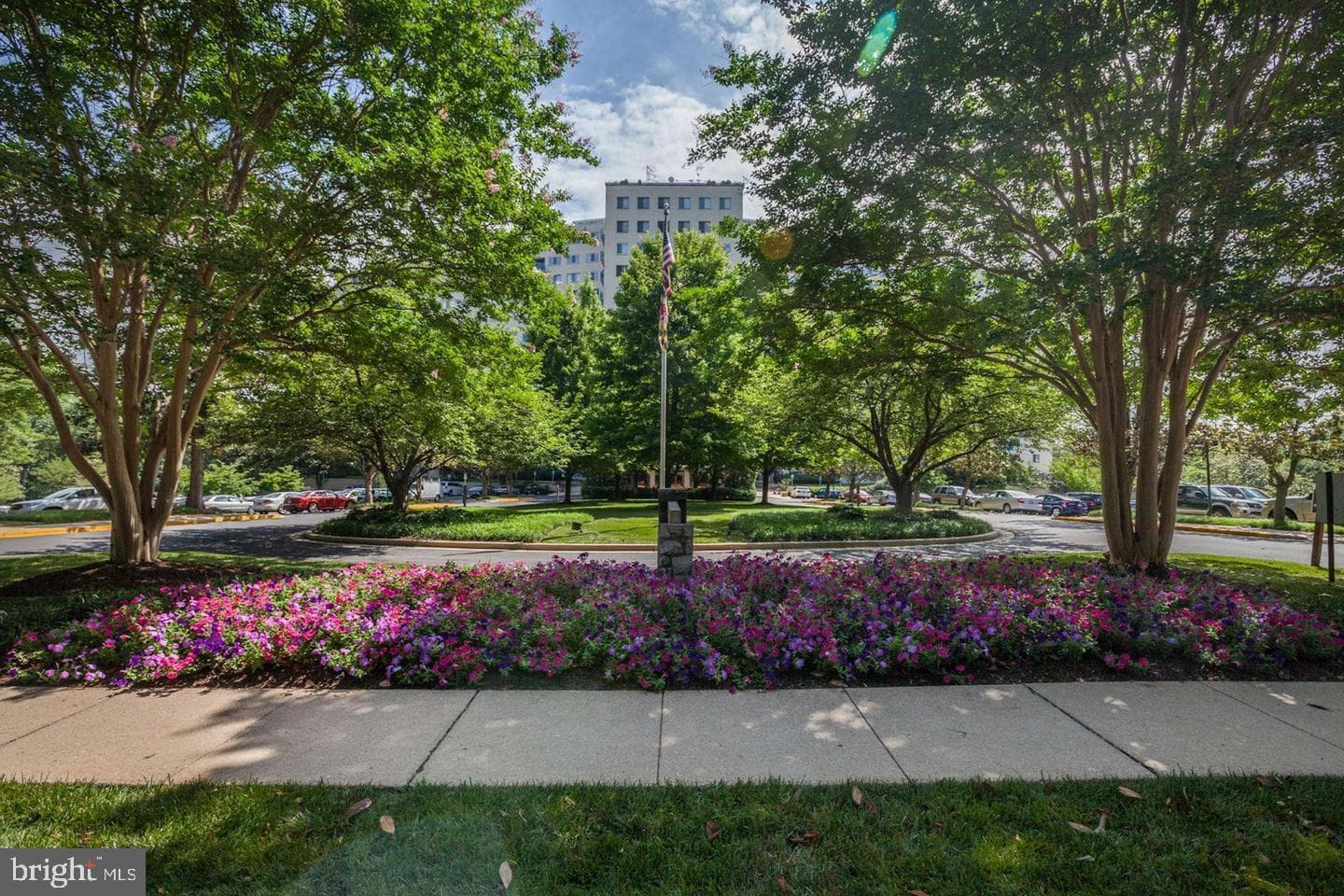 10201 Grosvenor Place #1222, Rockville