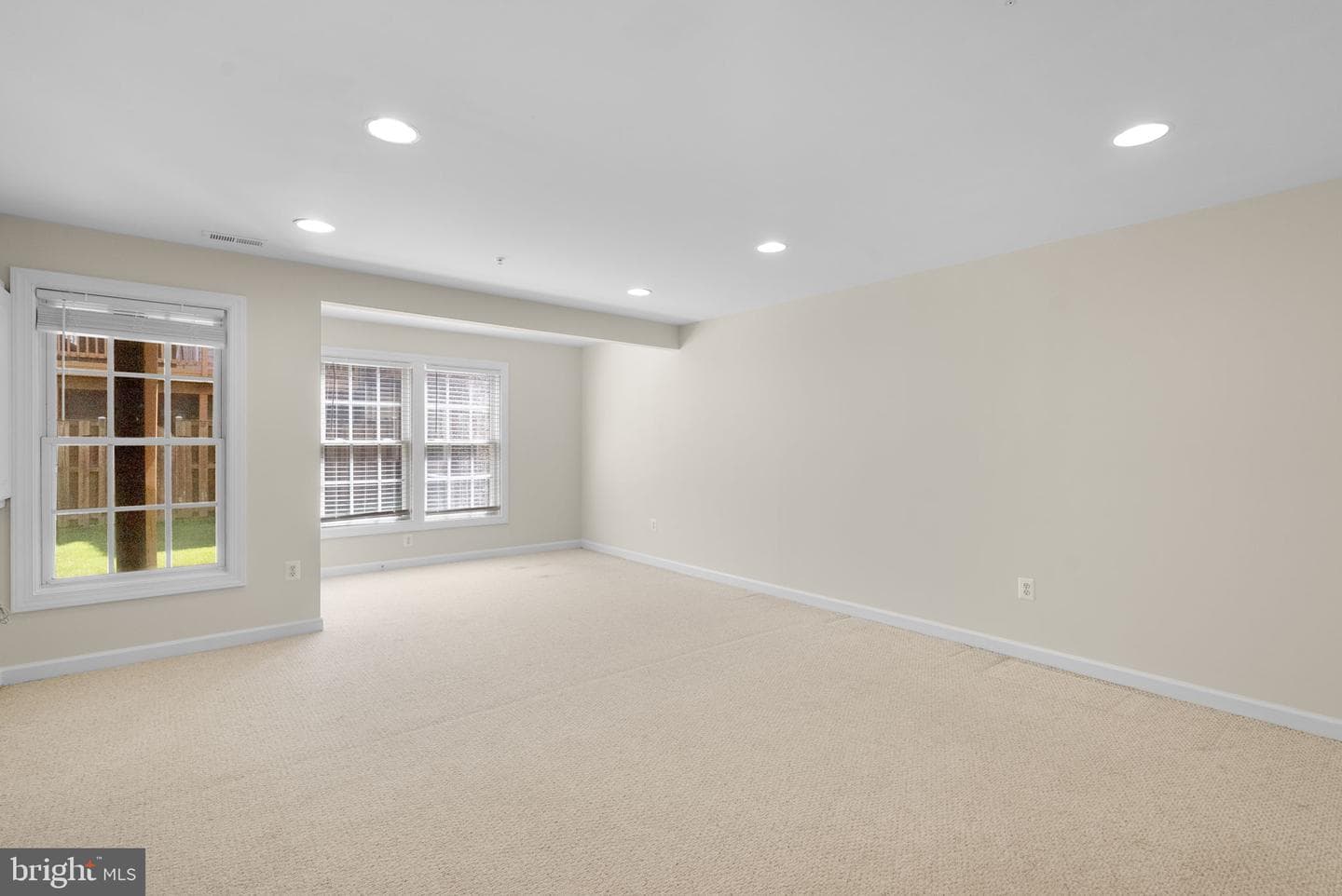 10 Rockingham Court photo 32